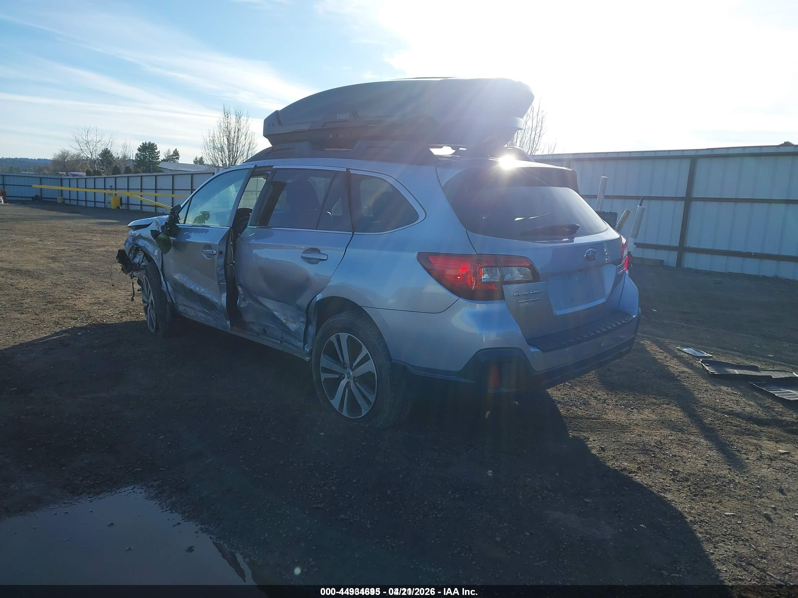 SUBARU OUTBACK image 3