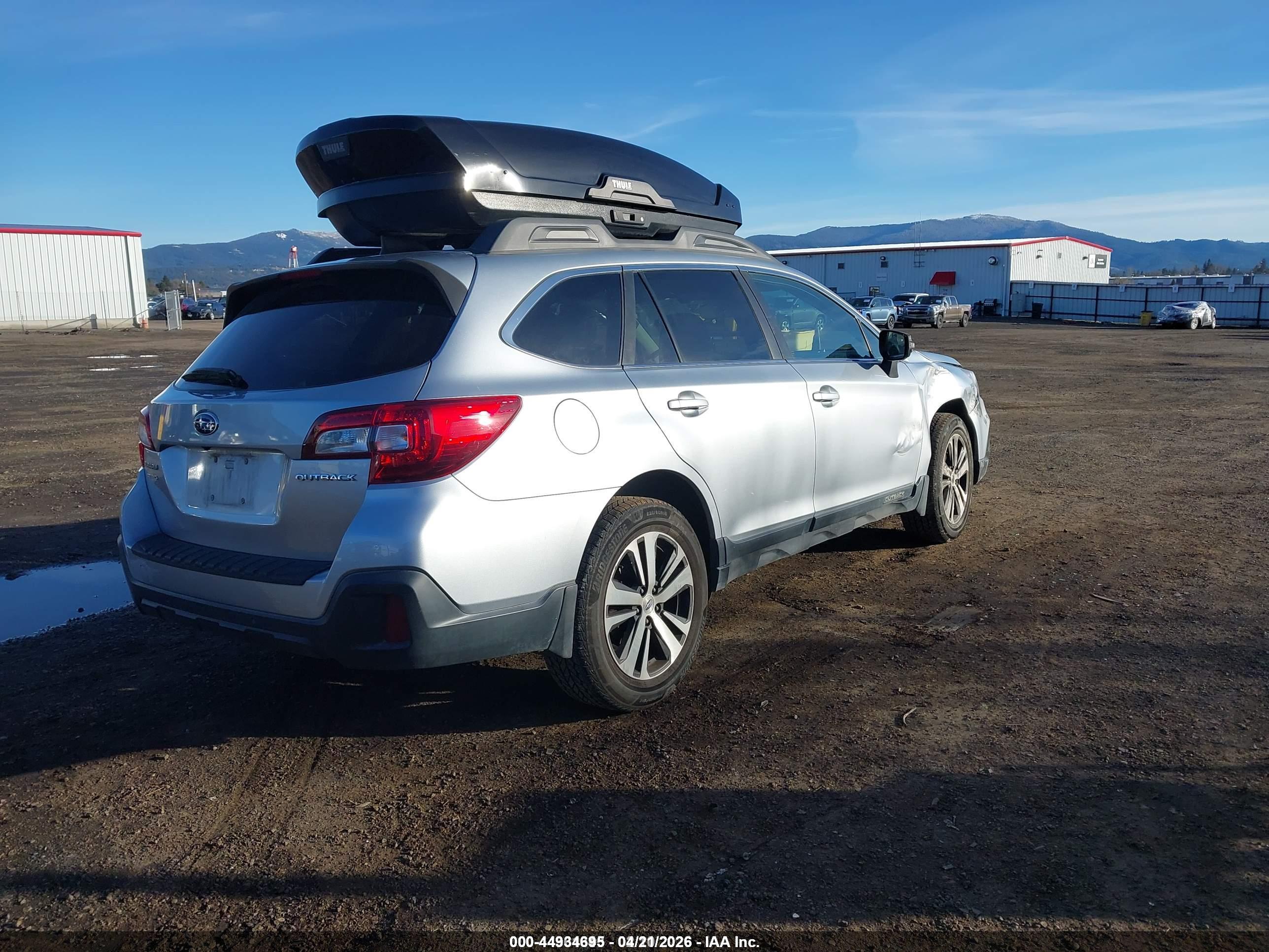 SUBARU OUTBACK image 4