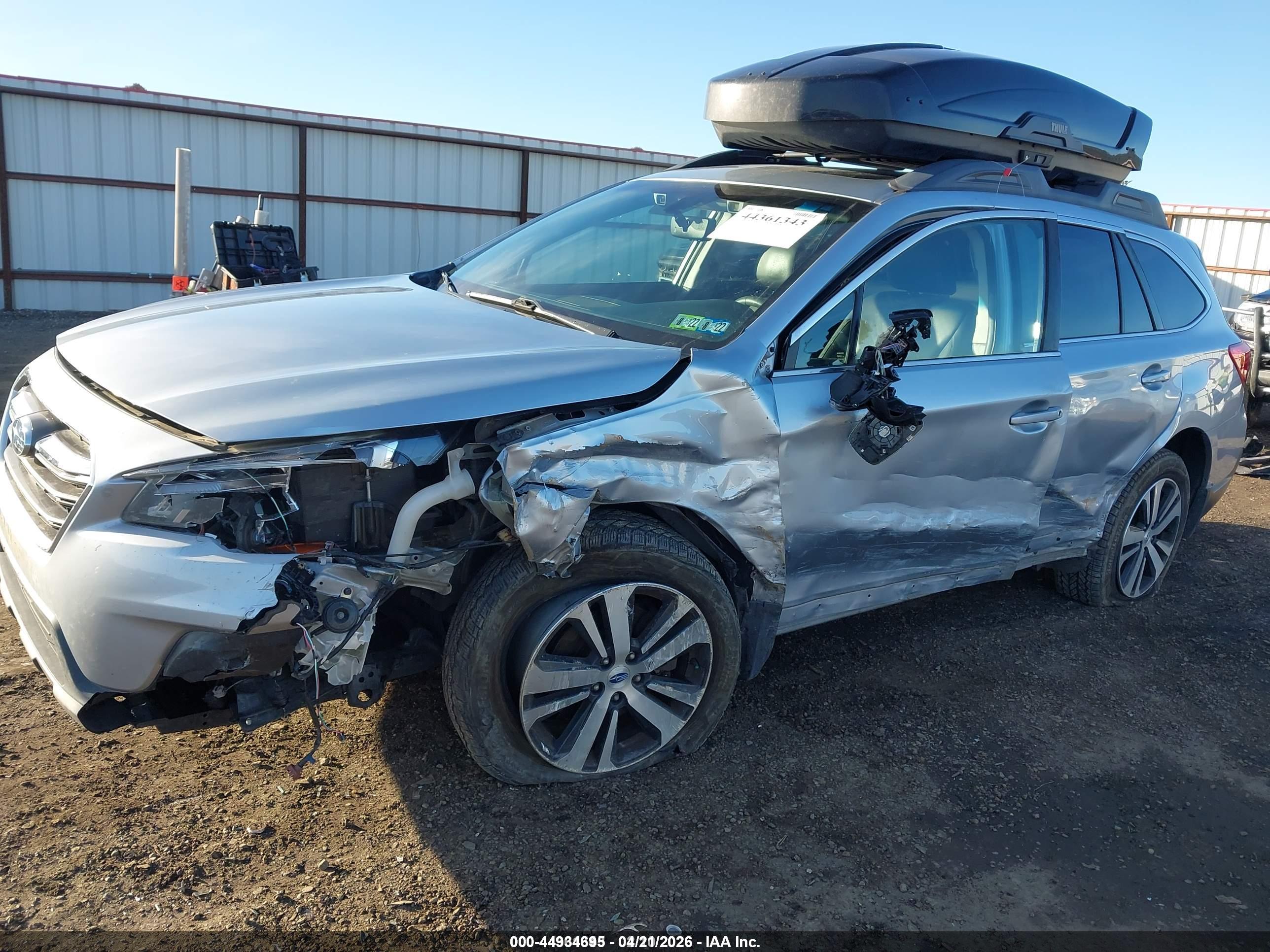 SUBARU OUTBACK image 6