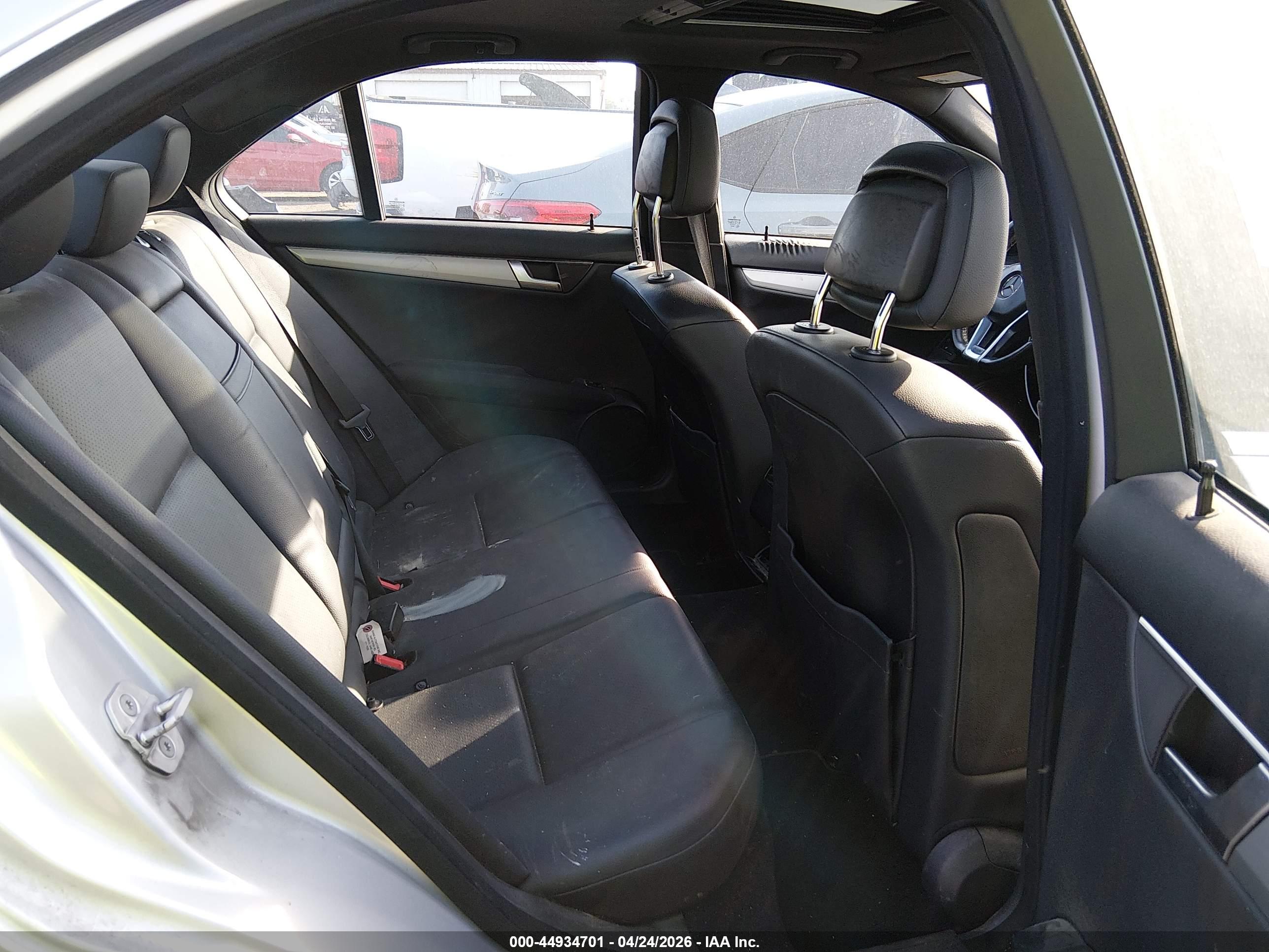 MERCEDES-BENZ C image 8