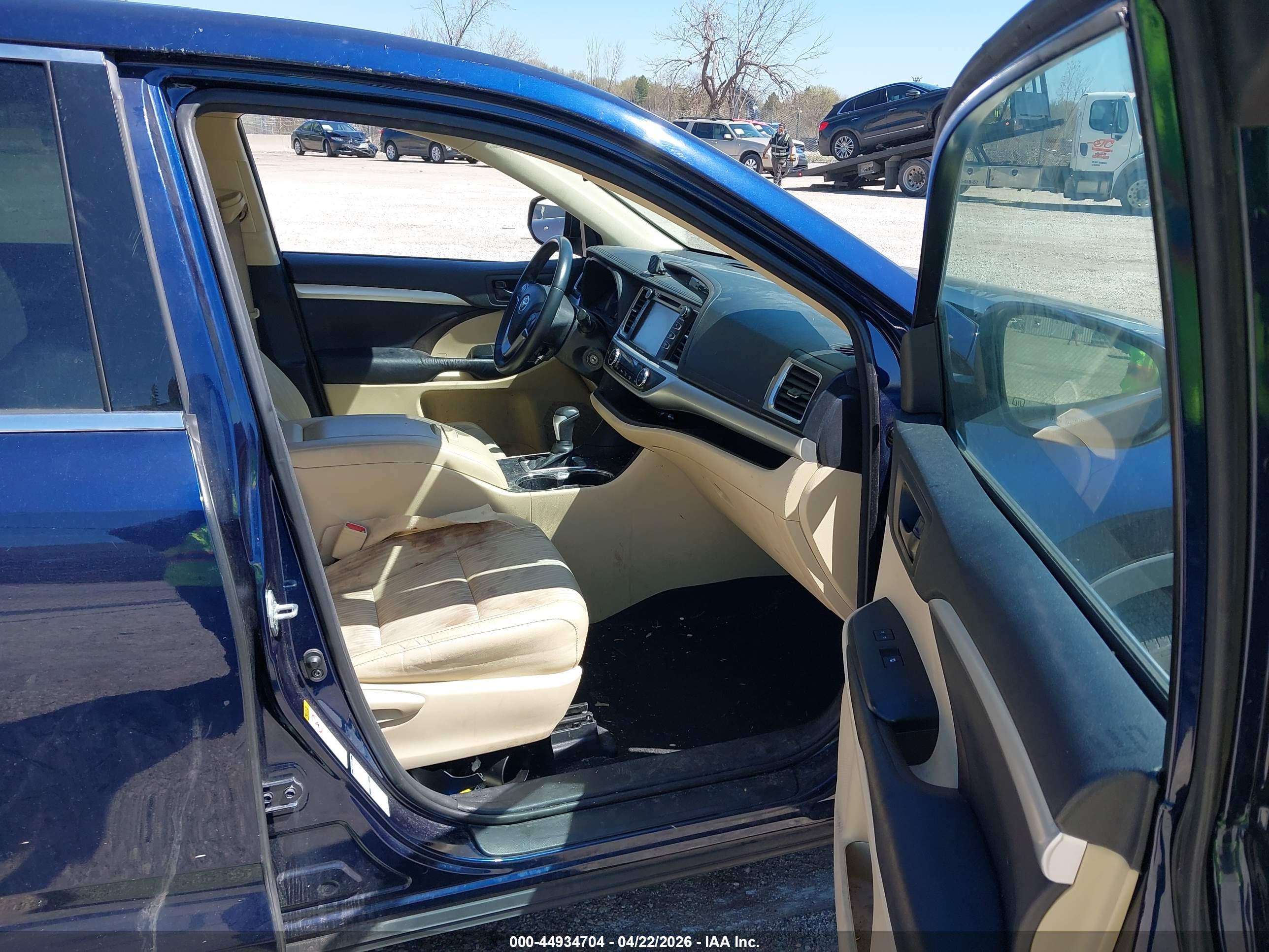 TOYOTA HIGHLANDER image 5