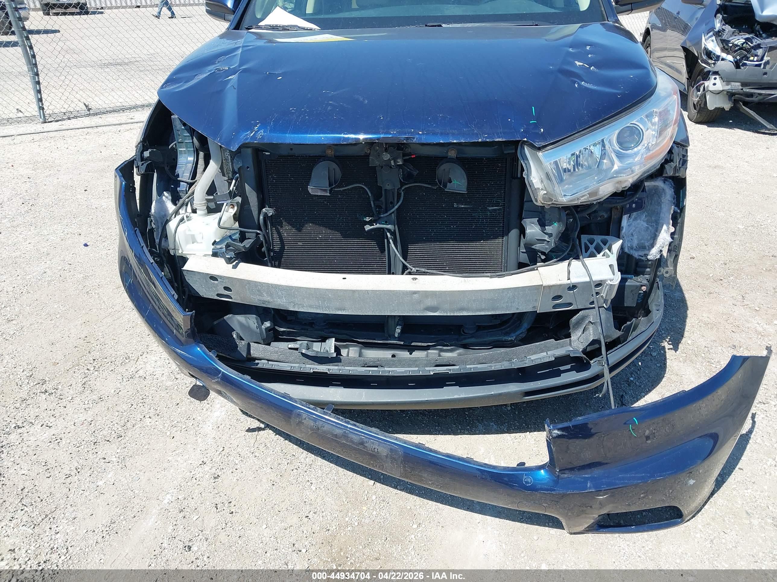 TOYOTA HIGHLANDER image 6