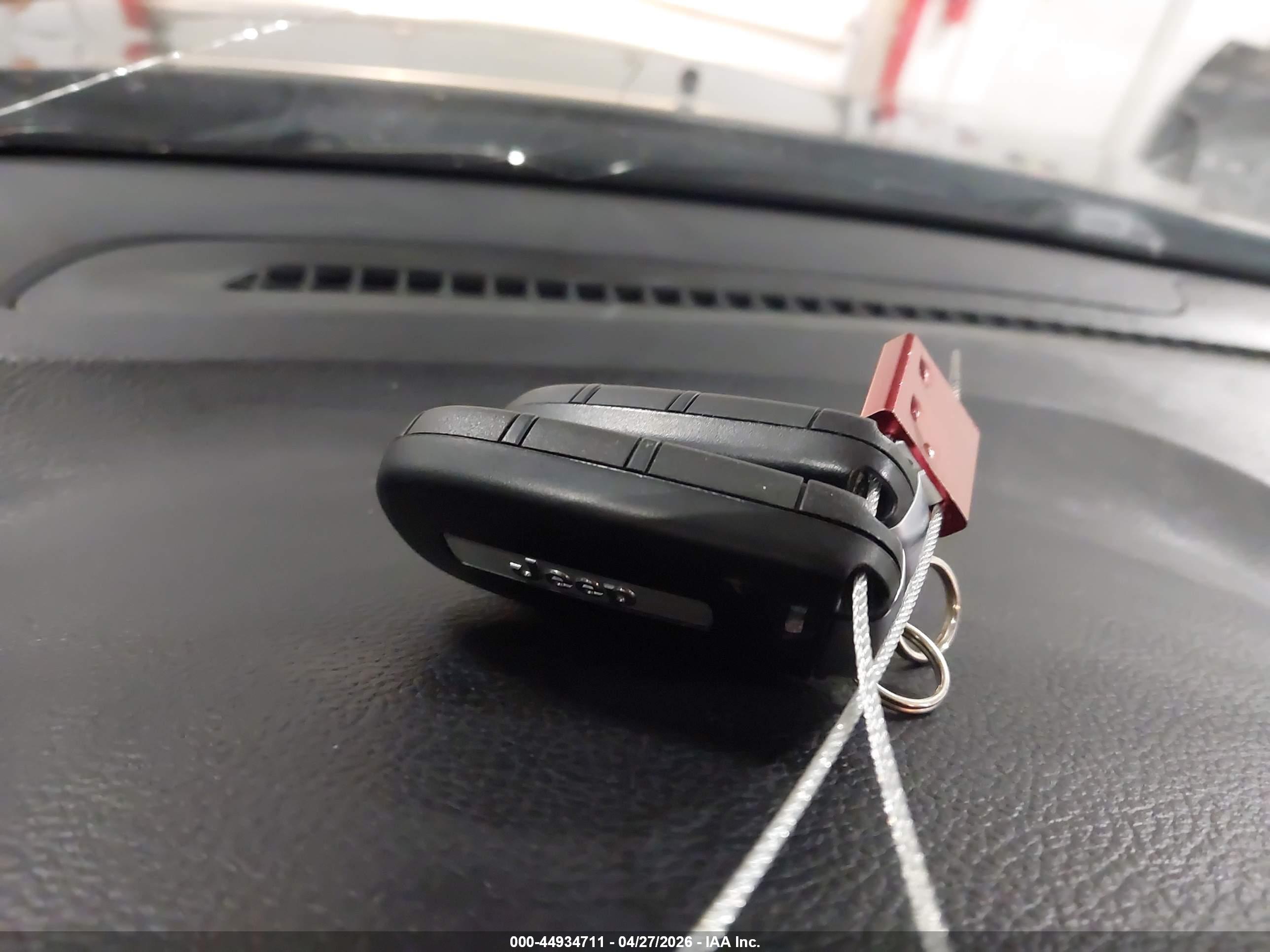 JEEP GRAND image 11