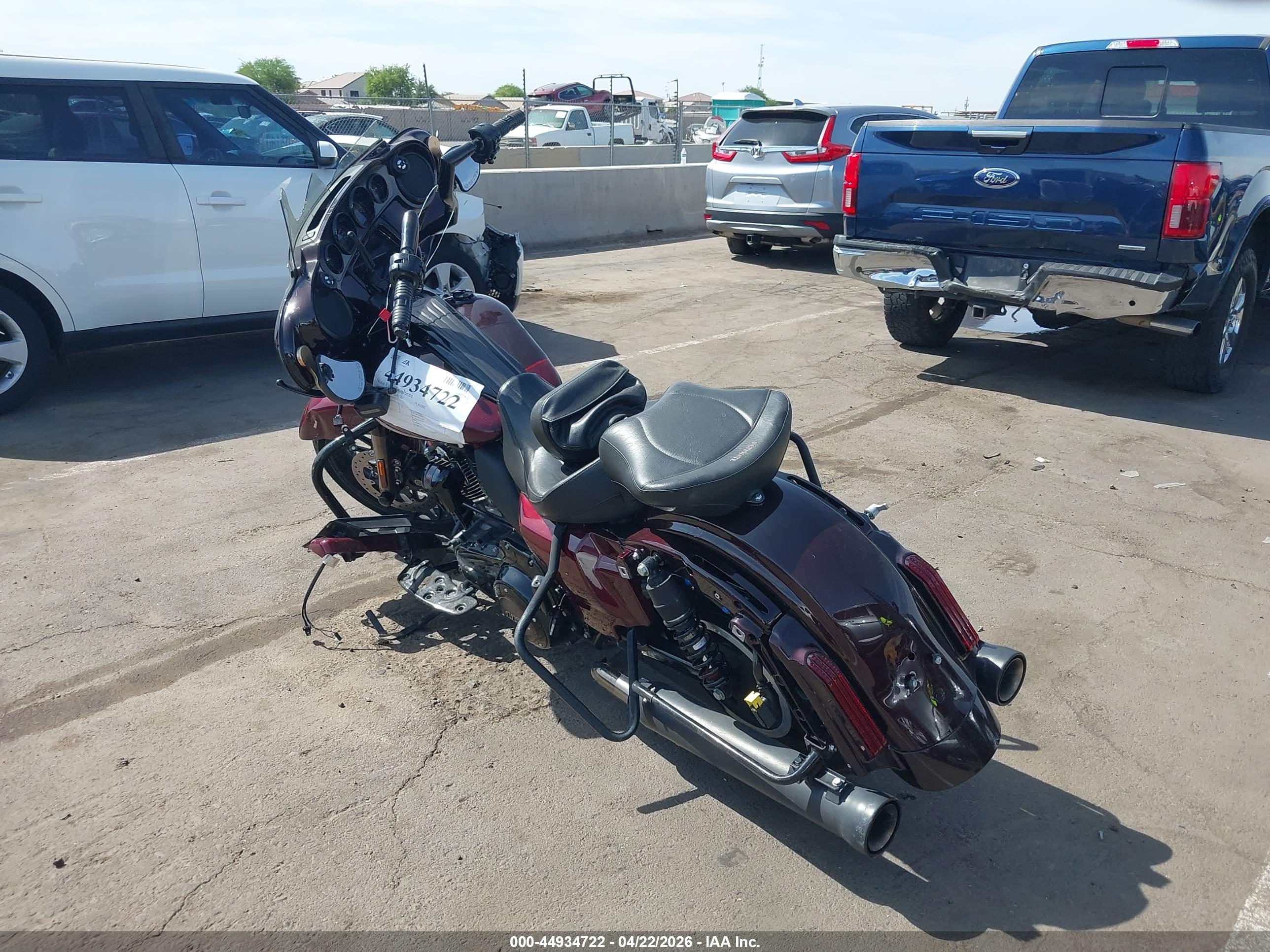 HARLEY-DAVIDSON FLHXSE image 3