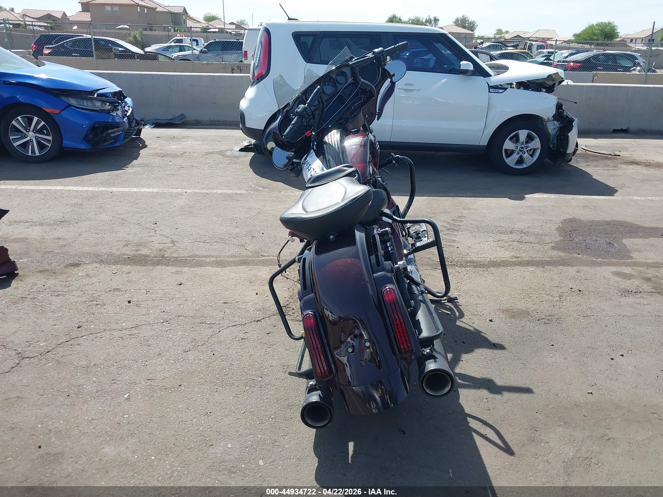 HARLEY-DAVIDSON FLHXSE image 6
