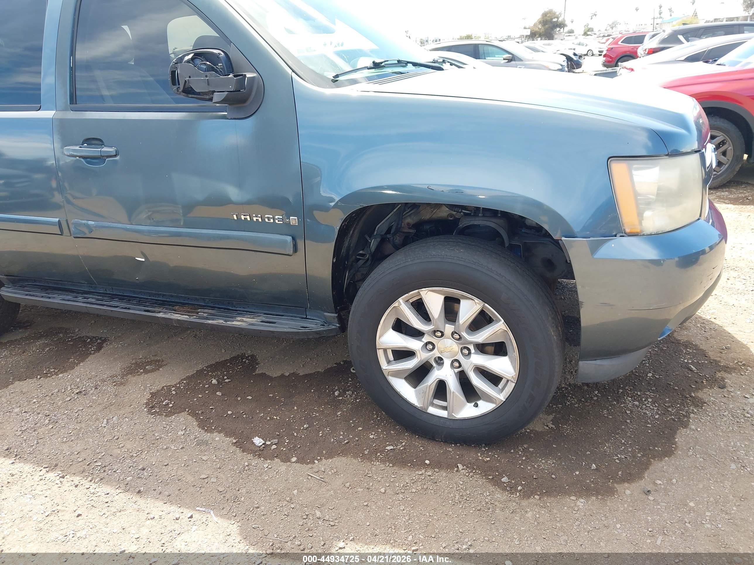 CHEVROLET TAHOE image 6