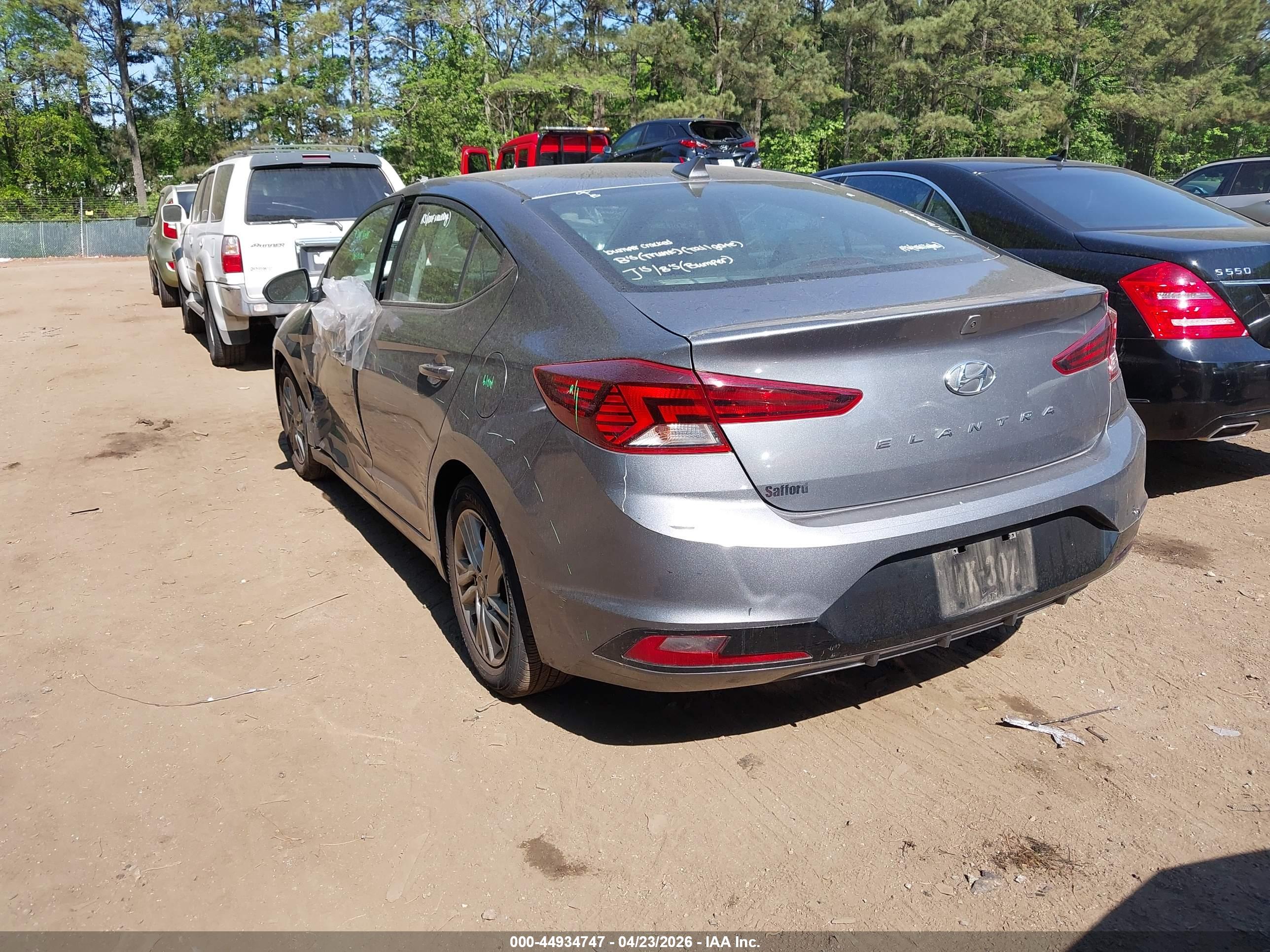 HYUNDAI ELANTRA image 3