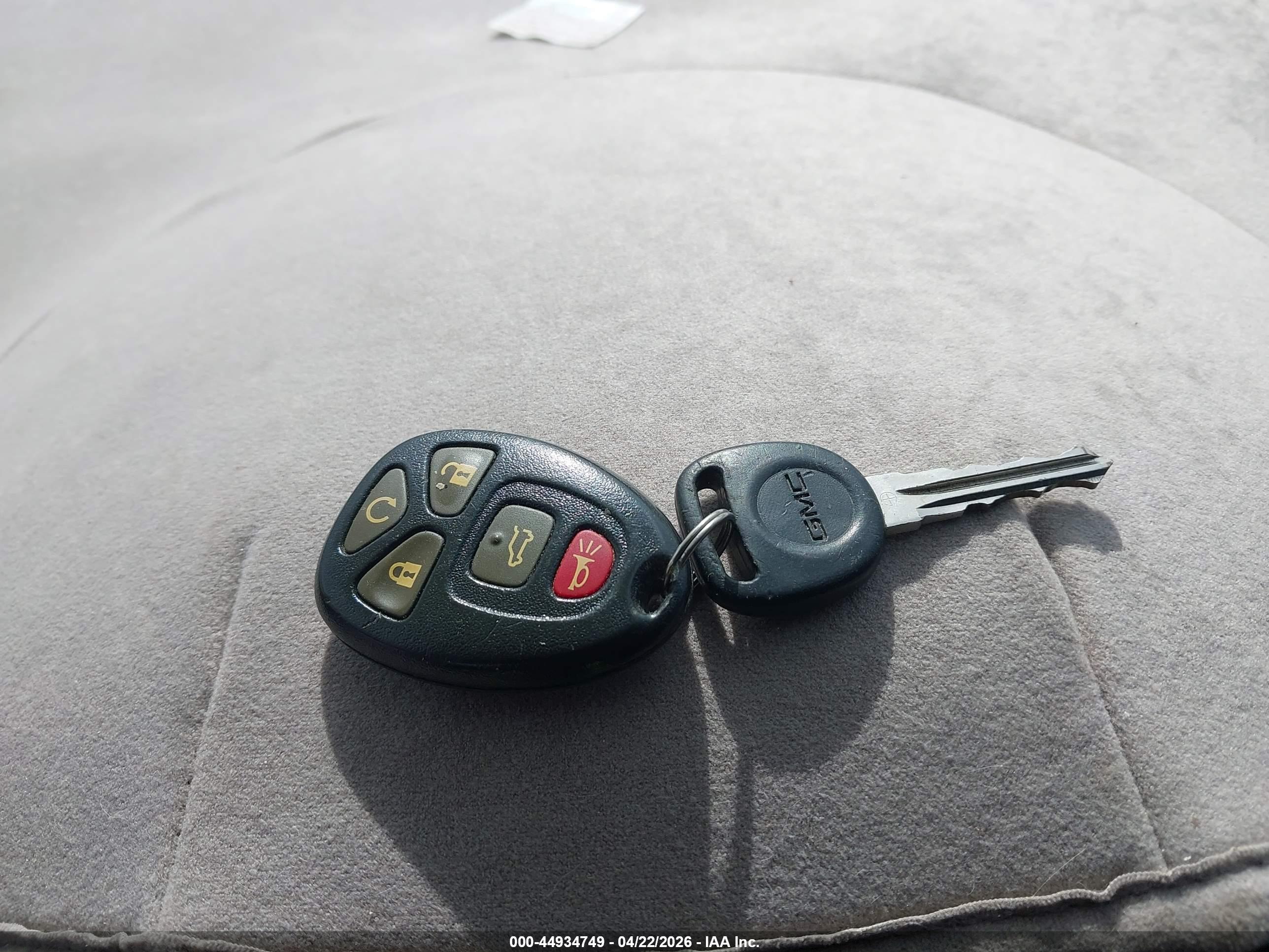 GMC YUKON image 11