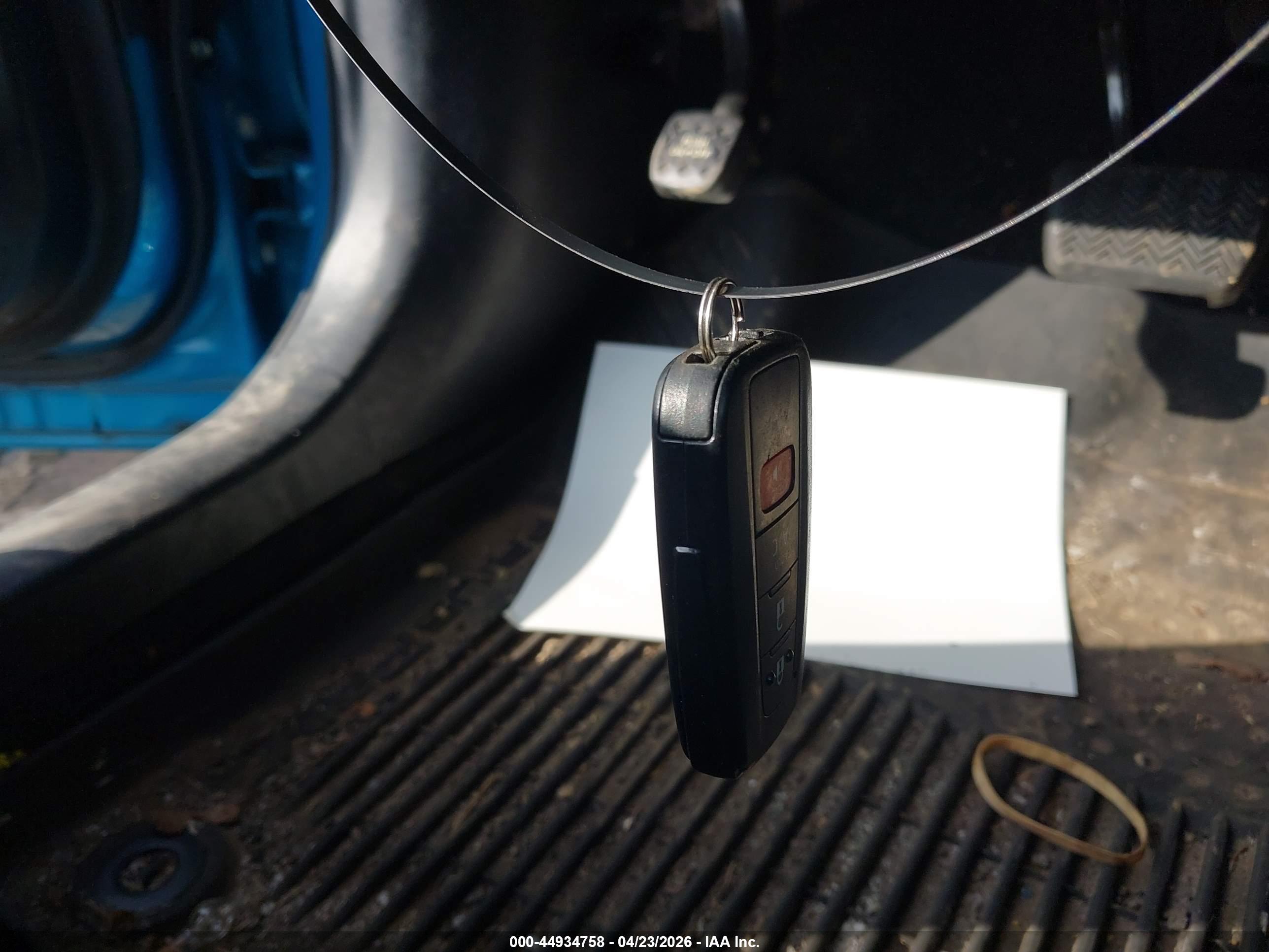 TOYOTA PRIUS image 11