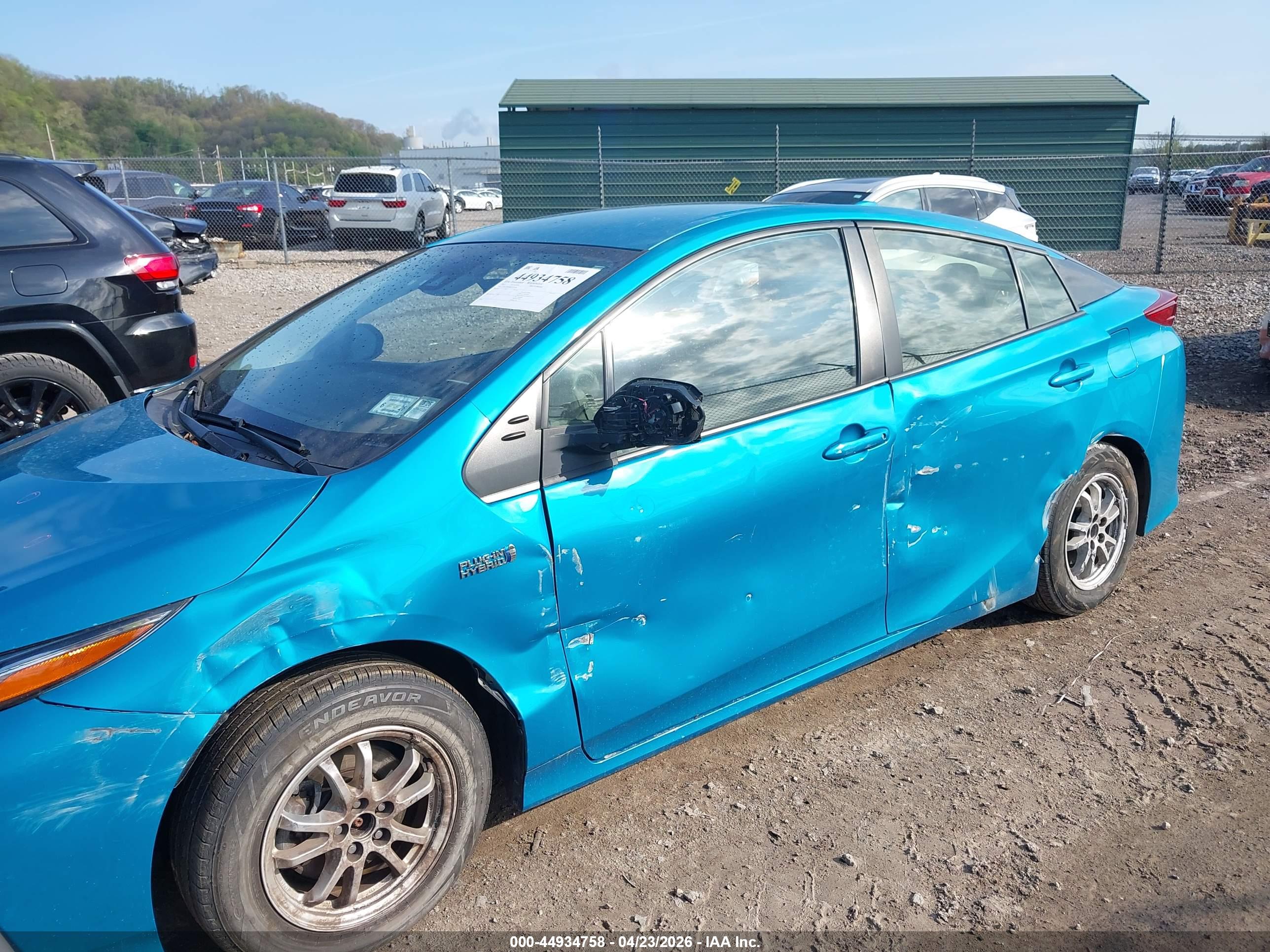 TOYOTA PRIUS image 6