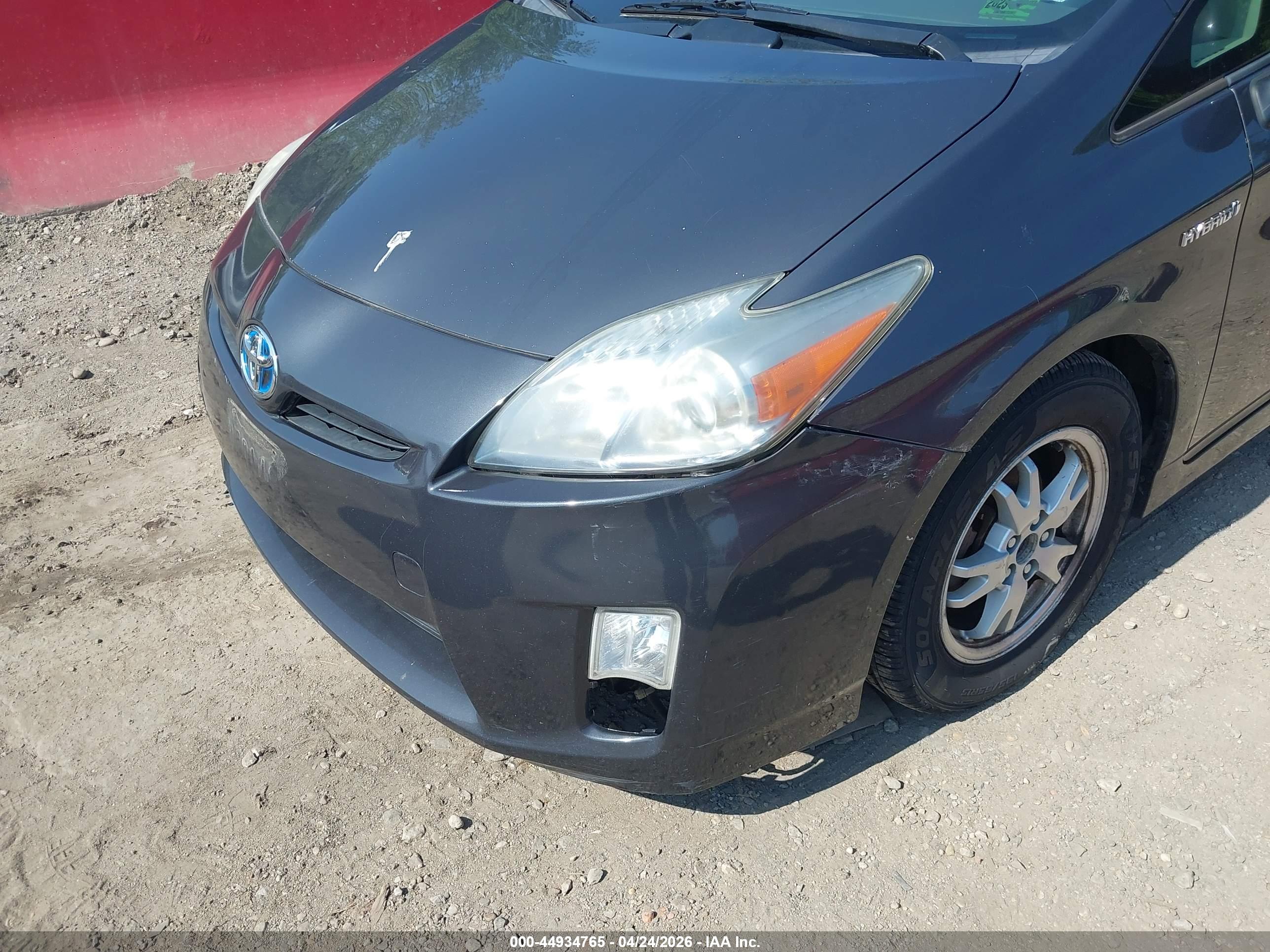 TOYOTA PRIUS image 6