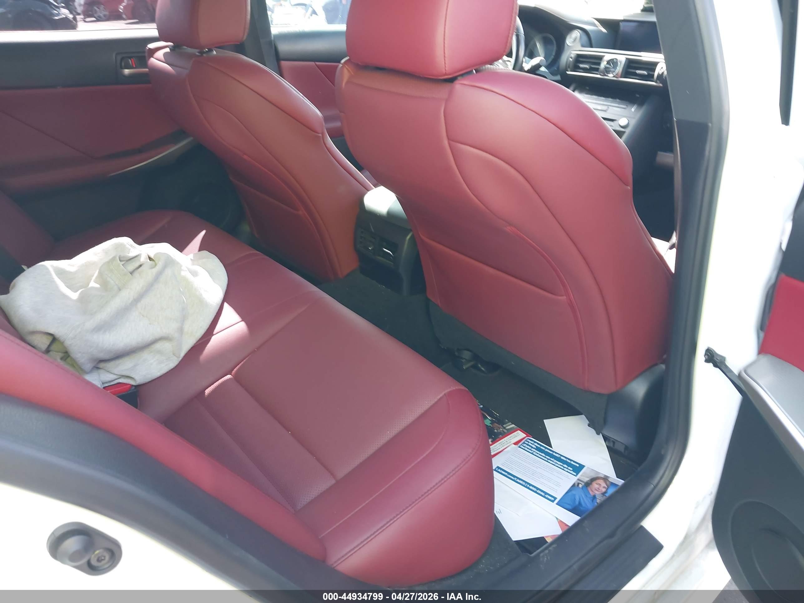 LEXUS IS image 8