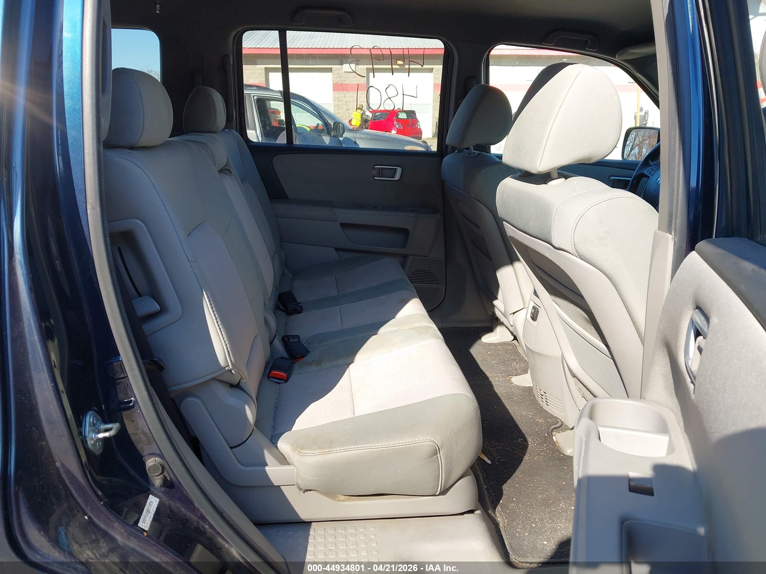 HONDA PILOT image 8