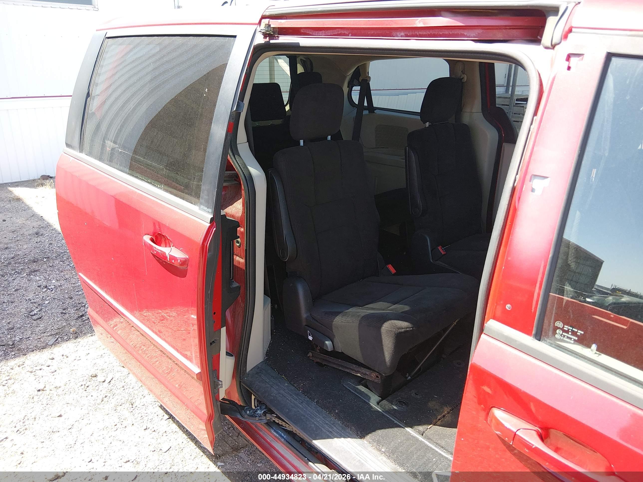 DODGE GRAND image 8