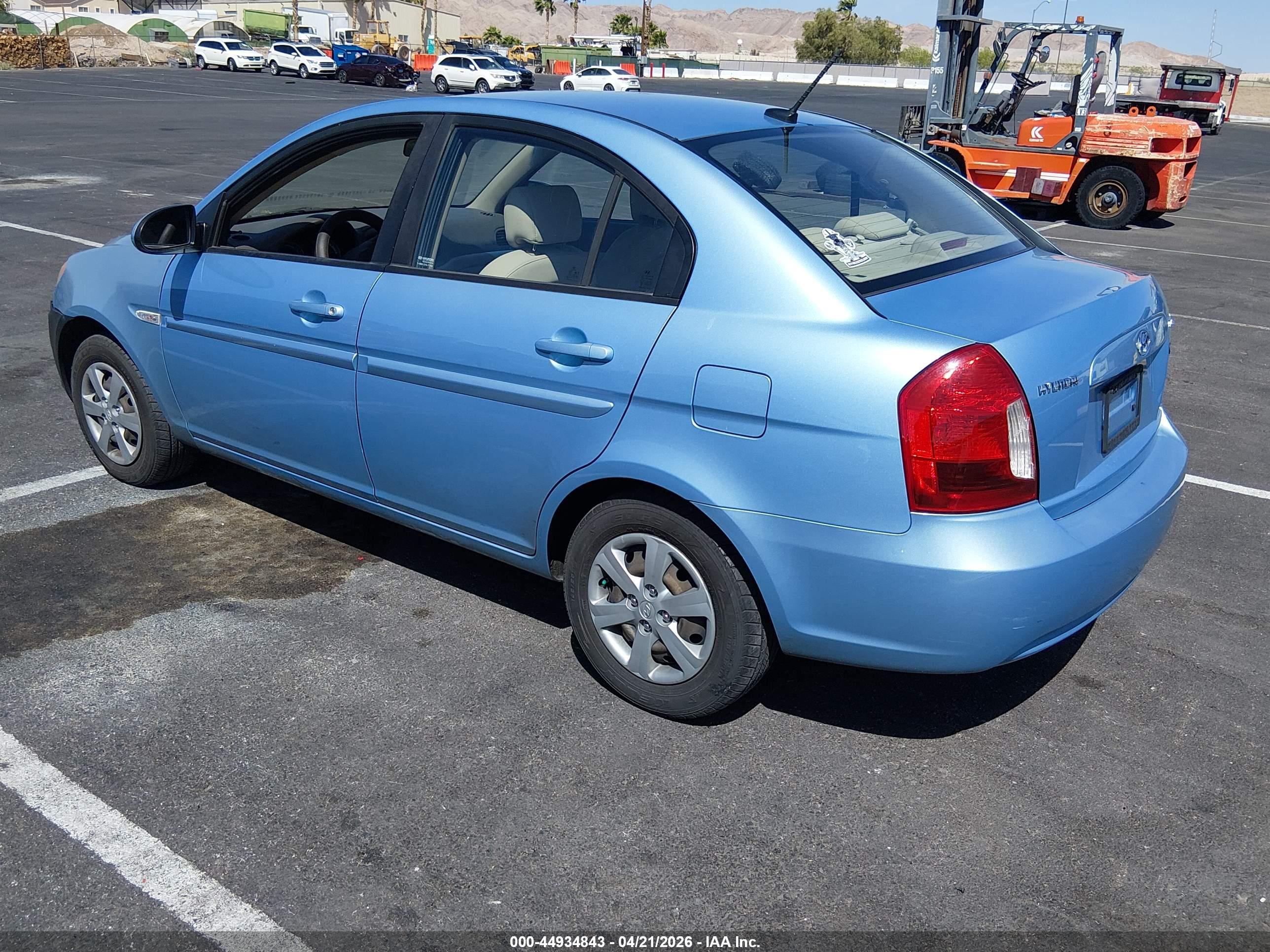 HYUNDAI ACCENT image 3