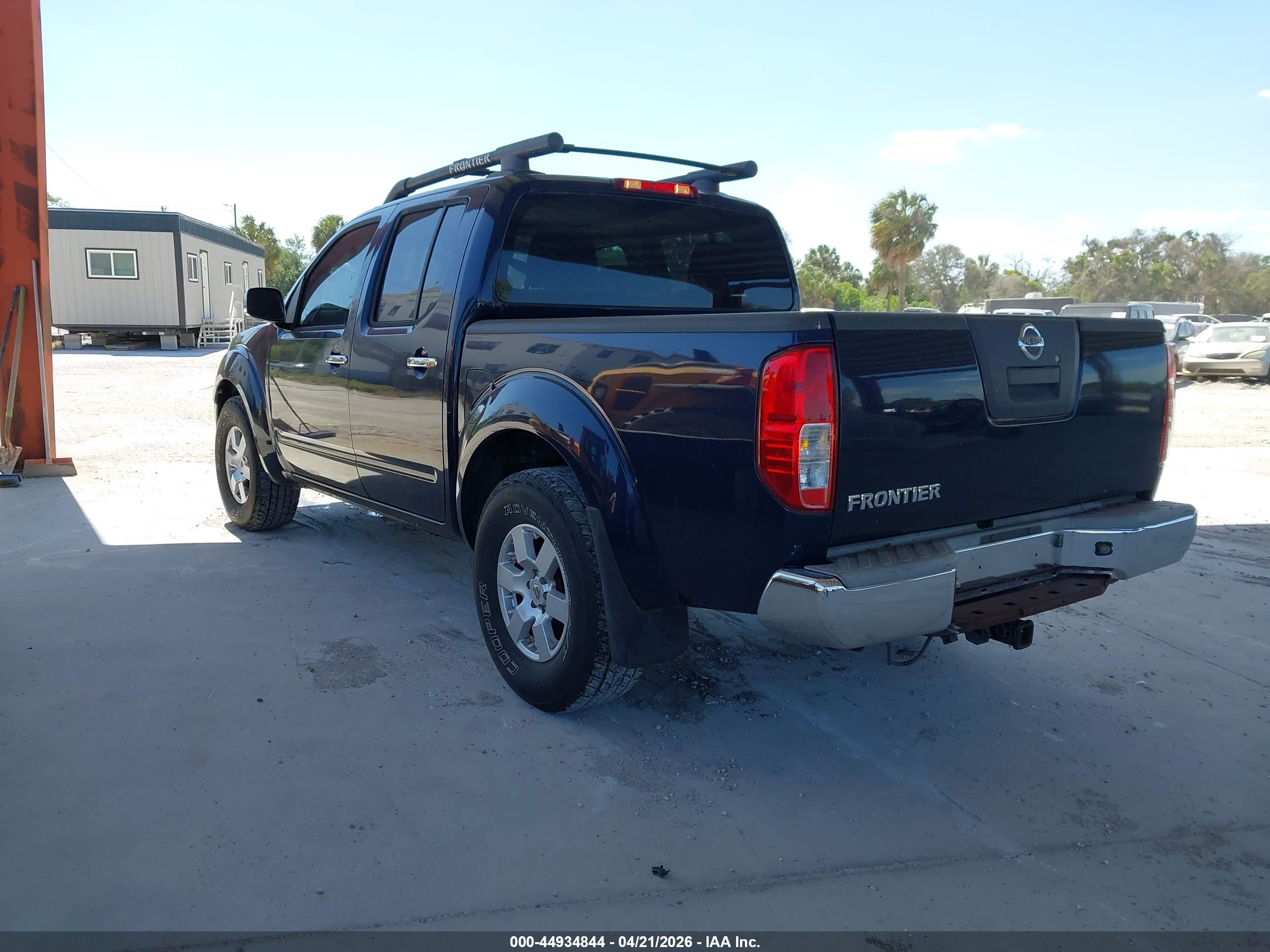 NISSAN FRONTIER image 3