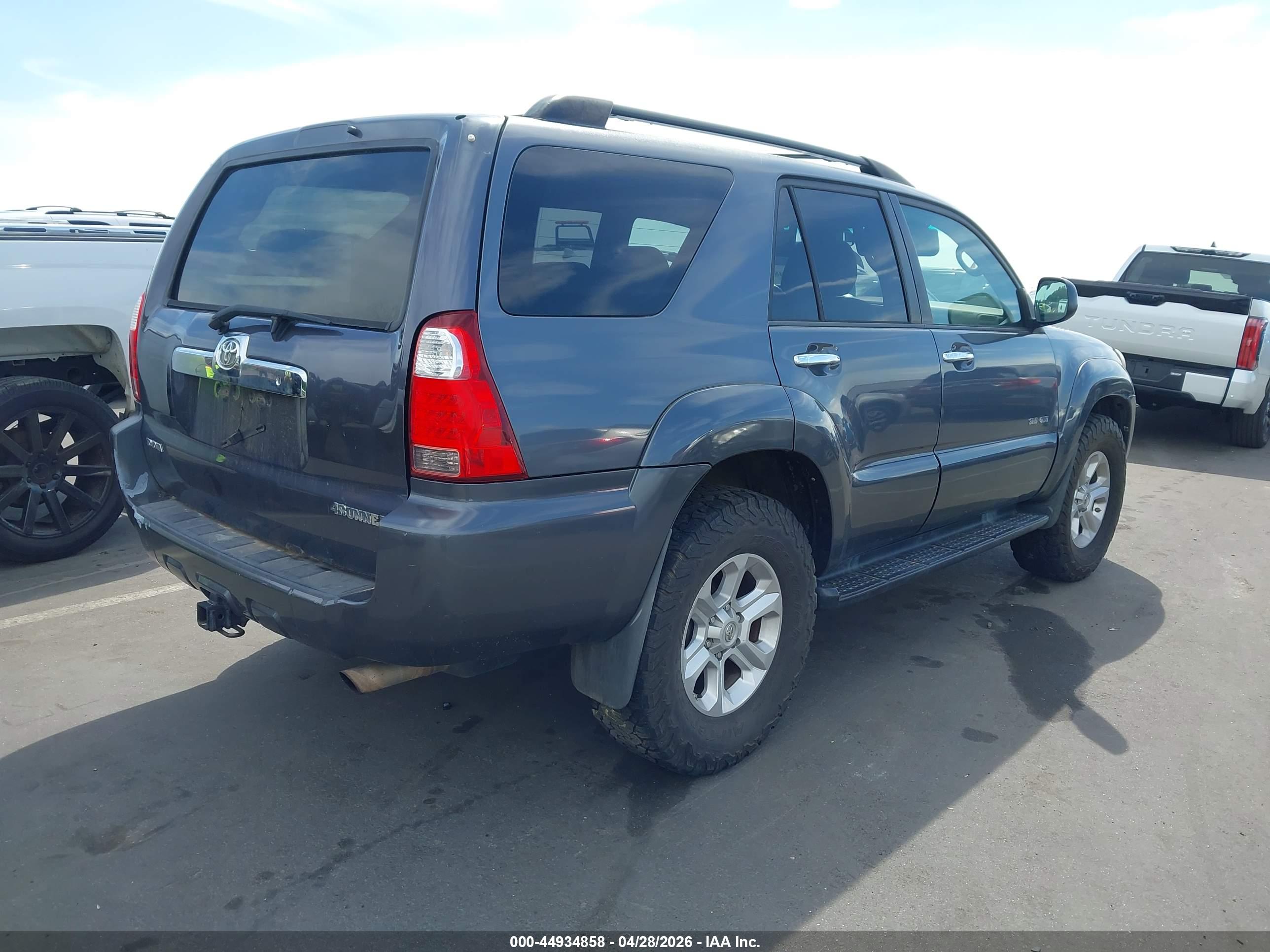 TOYOTA 4RUNNER image 4