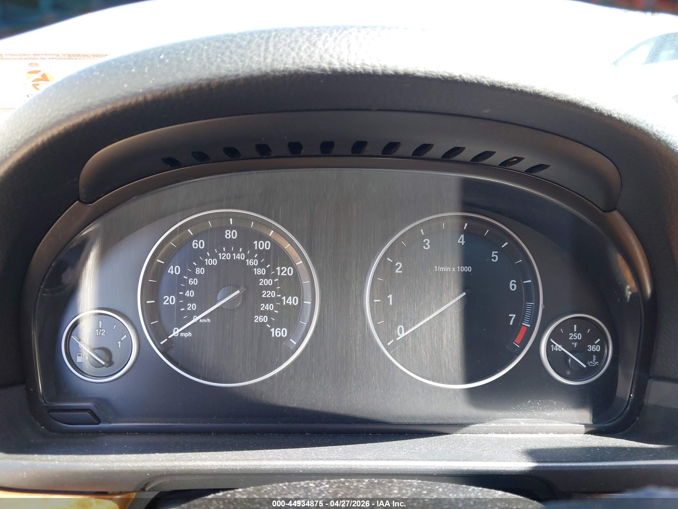 BMW 528I image 7