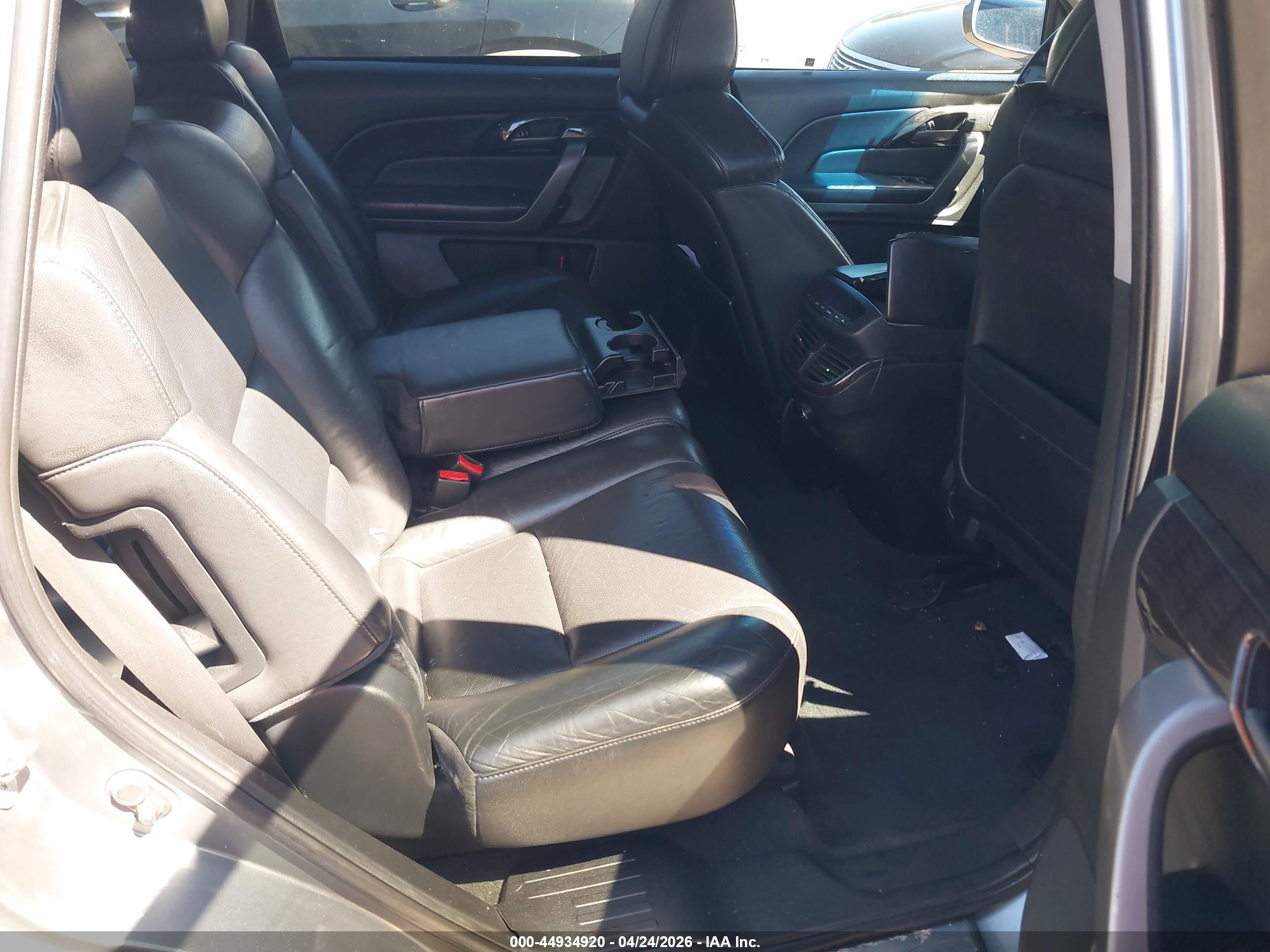 ACURA MDX image 8