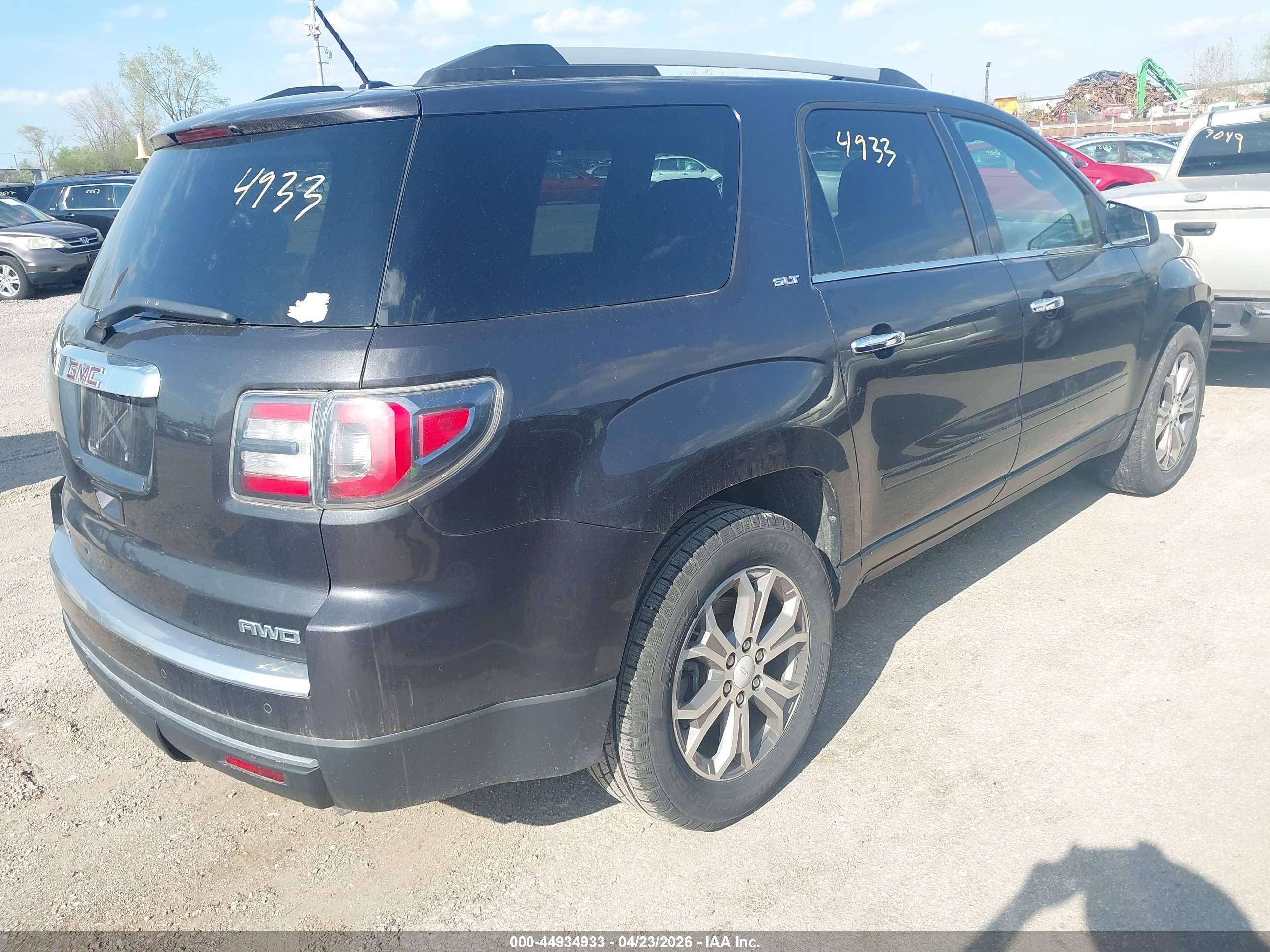 GMC ACADIA image 4