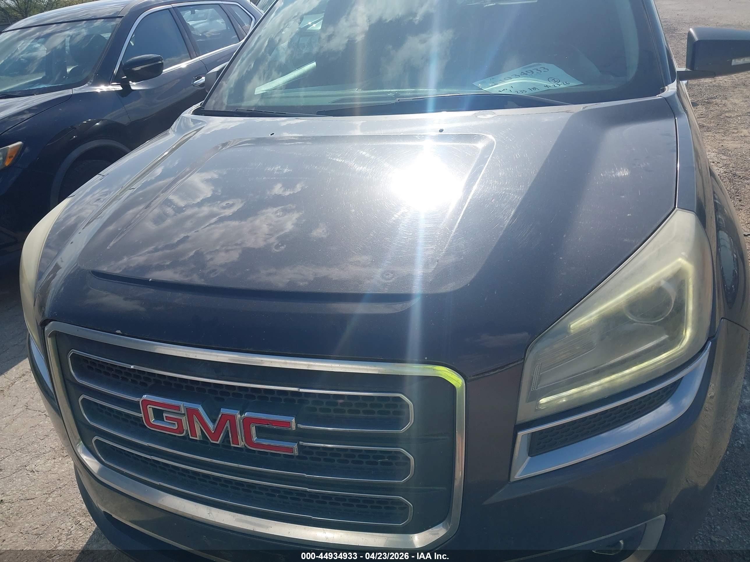 GMC ACADIA image 6