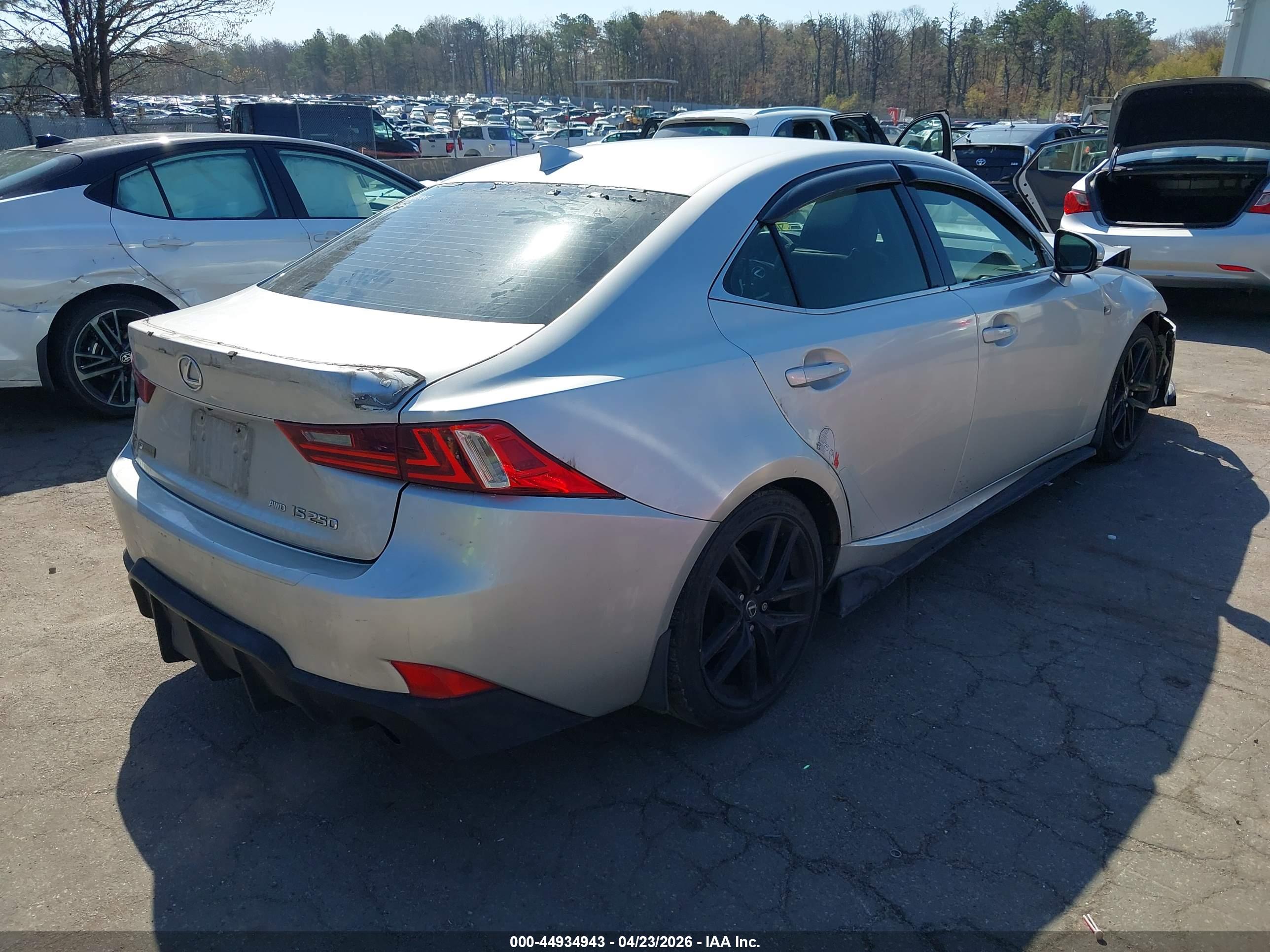 LEXUS IS image 4