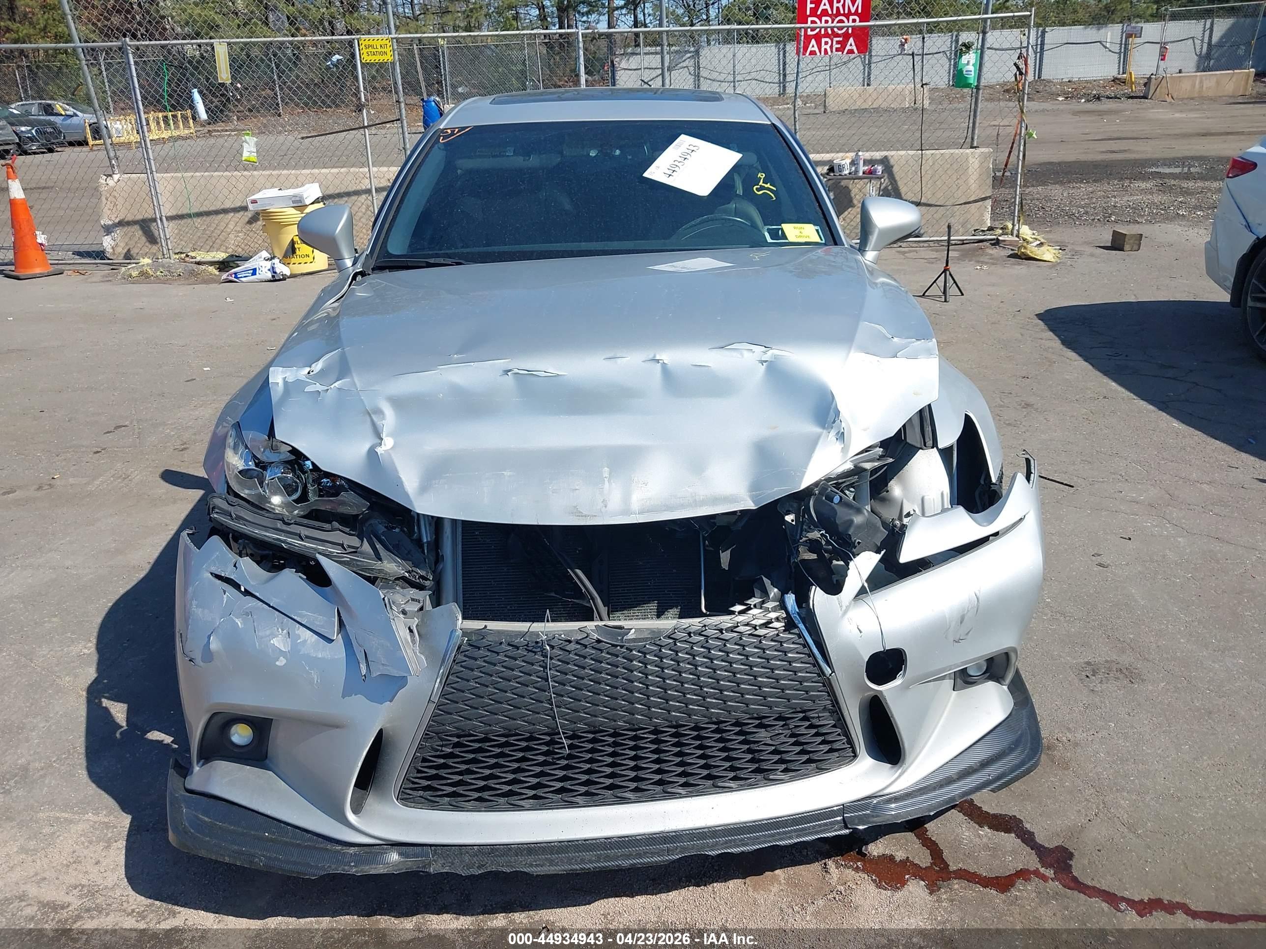 LEXUS IS image 6