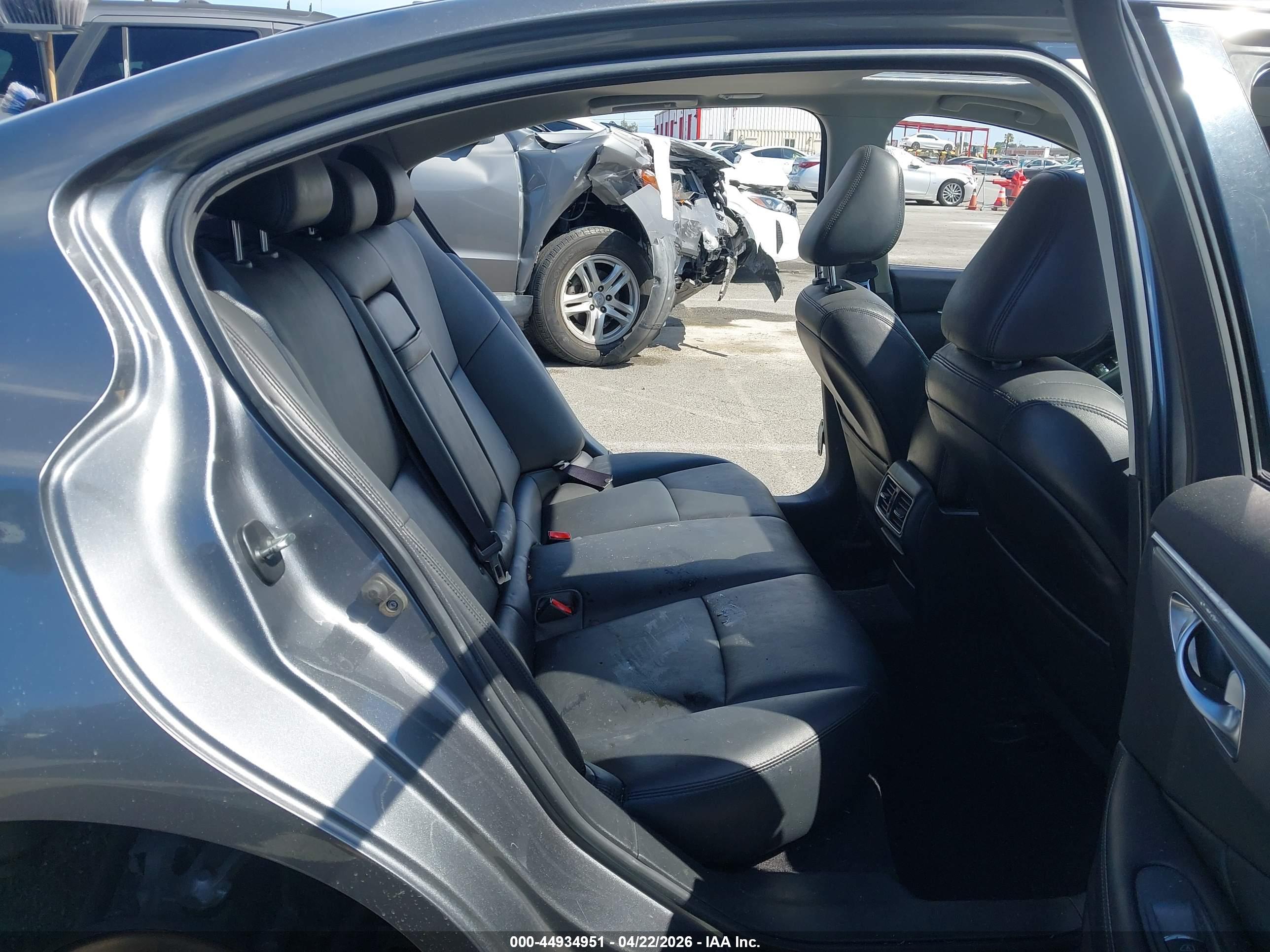 INFINITI Q50 image 8