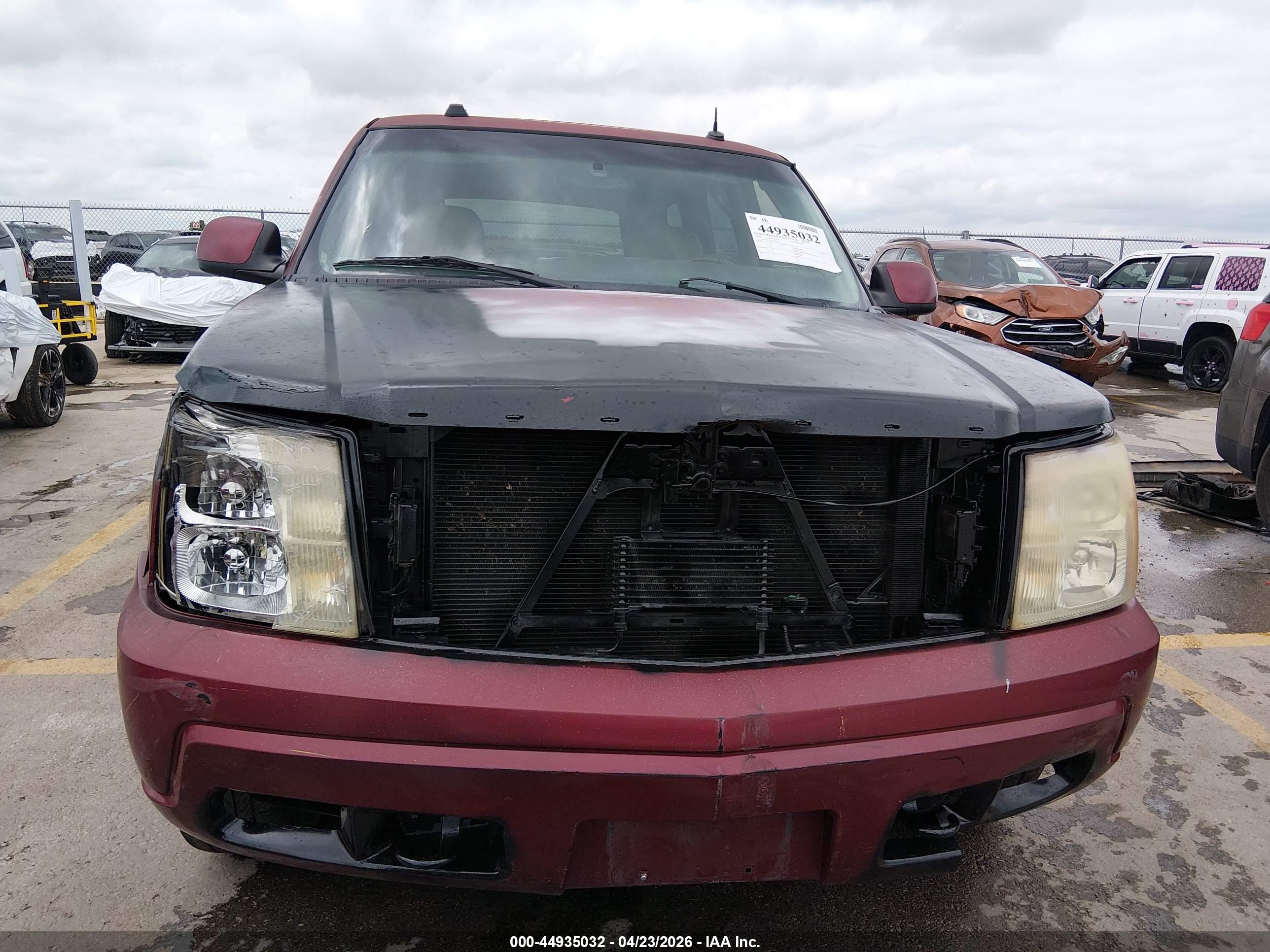 CADILLAC ESCALADE image 6