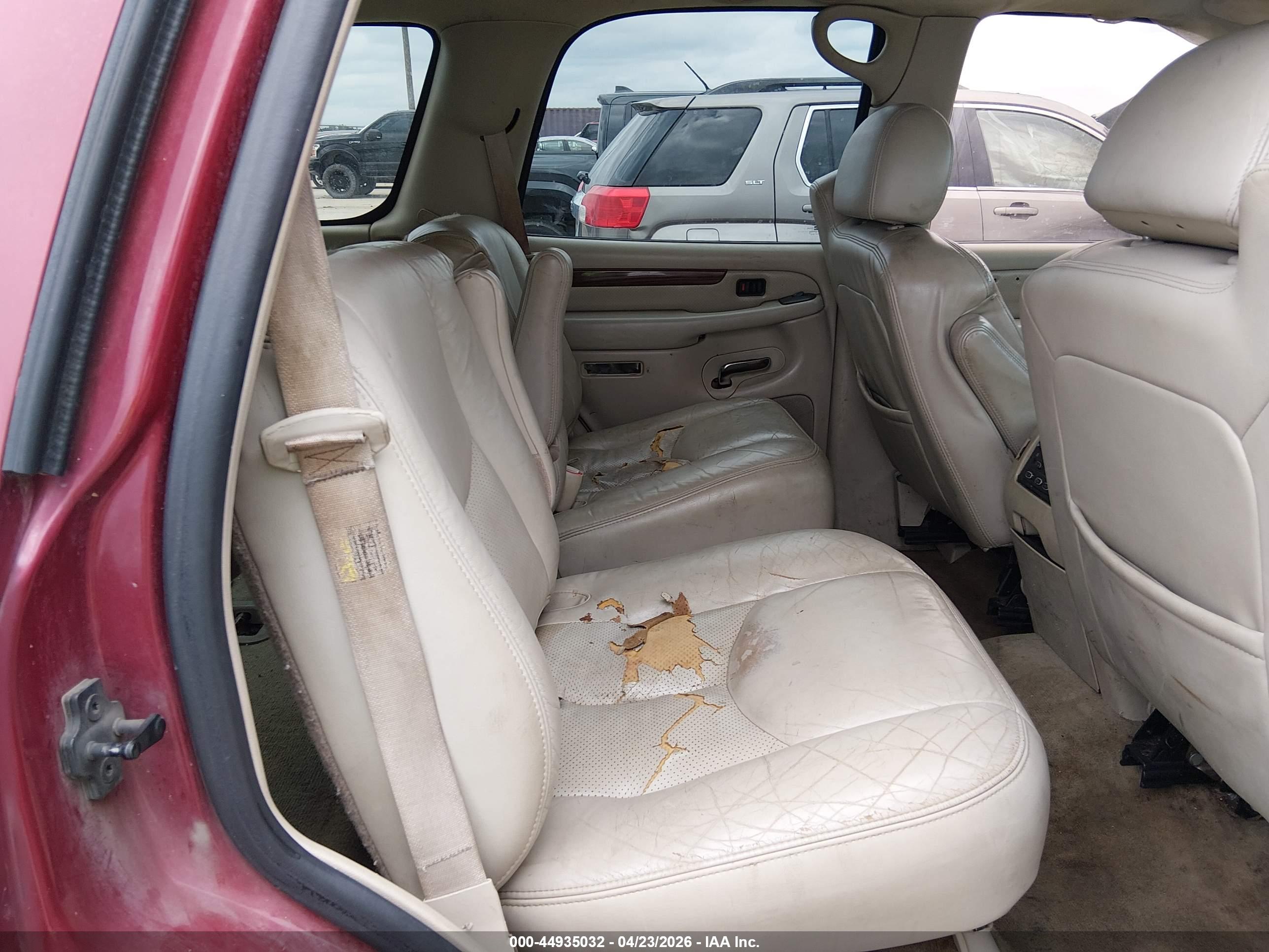 CADILLAC ESCALADE image 8