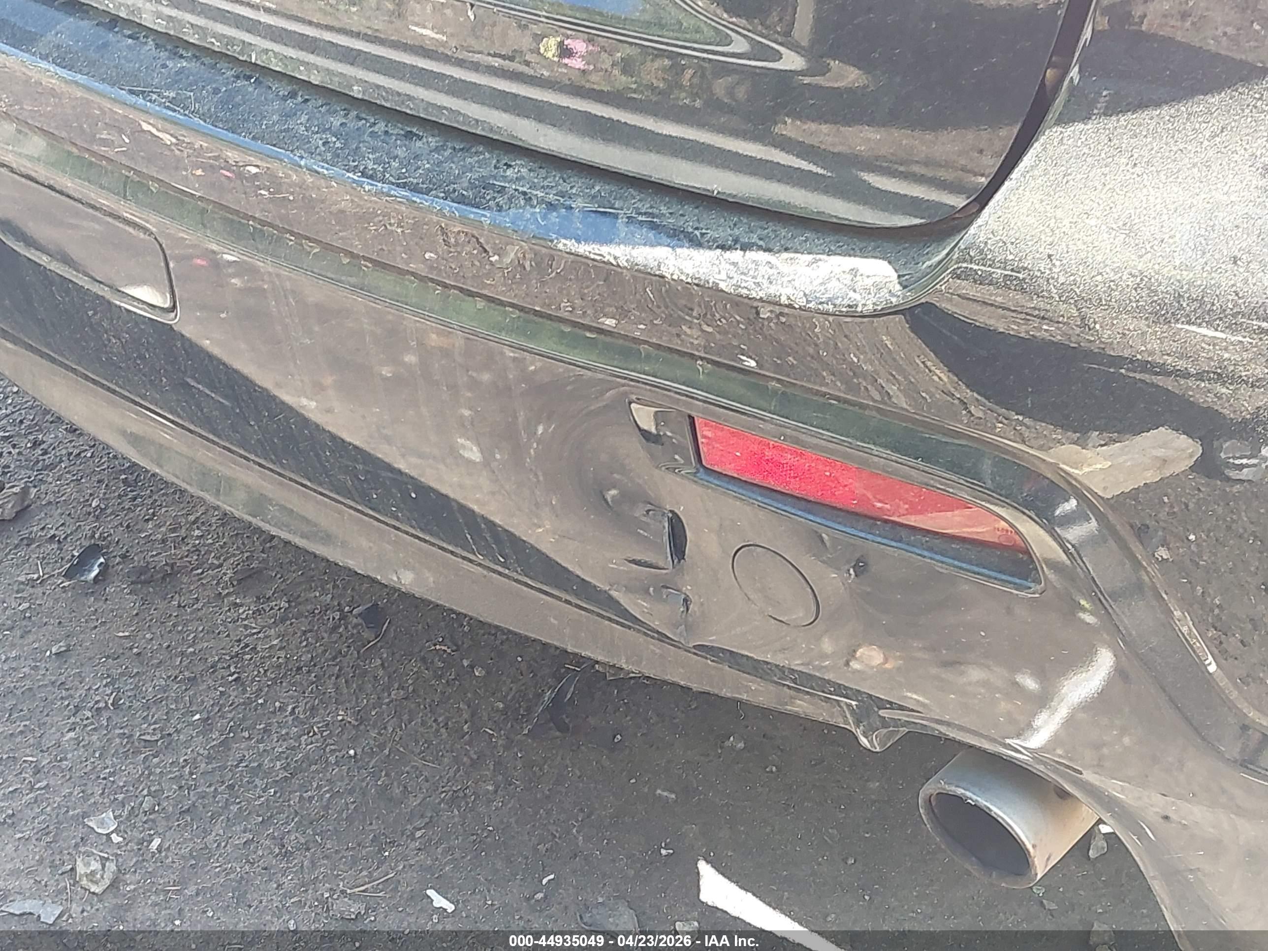MITSUBISHI OUTLANDER image 6