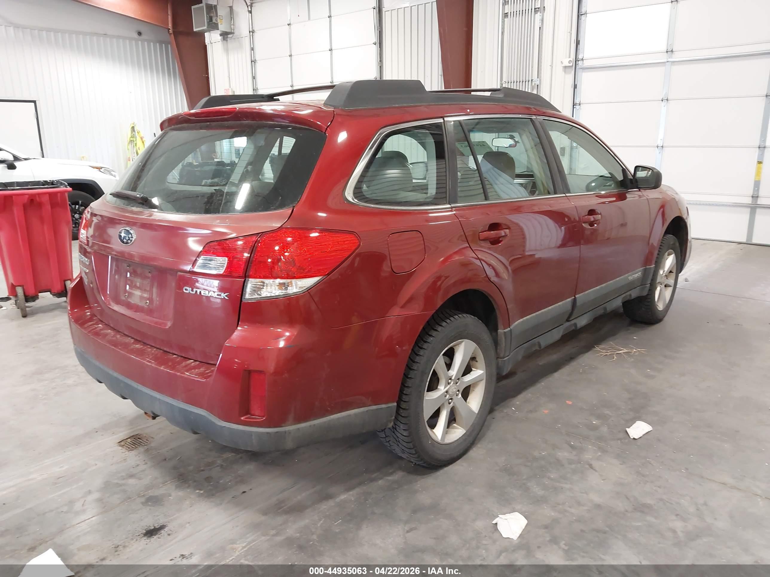 SUBARU OUTBACK image 4