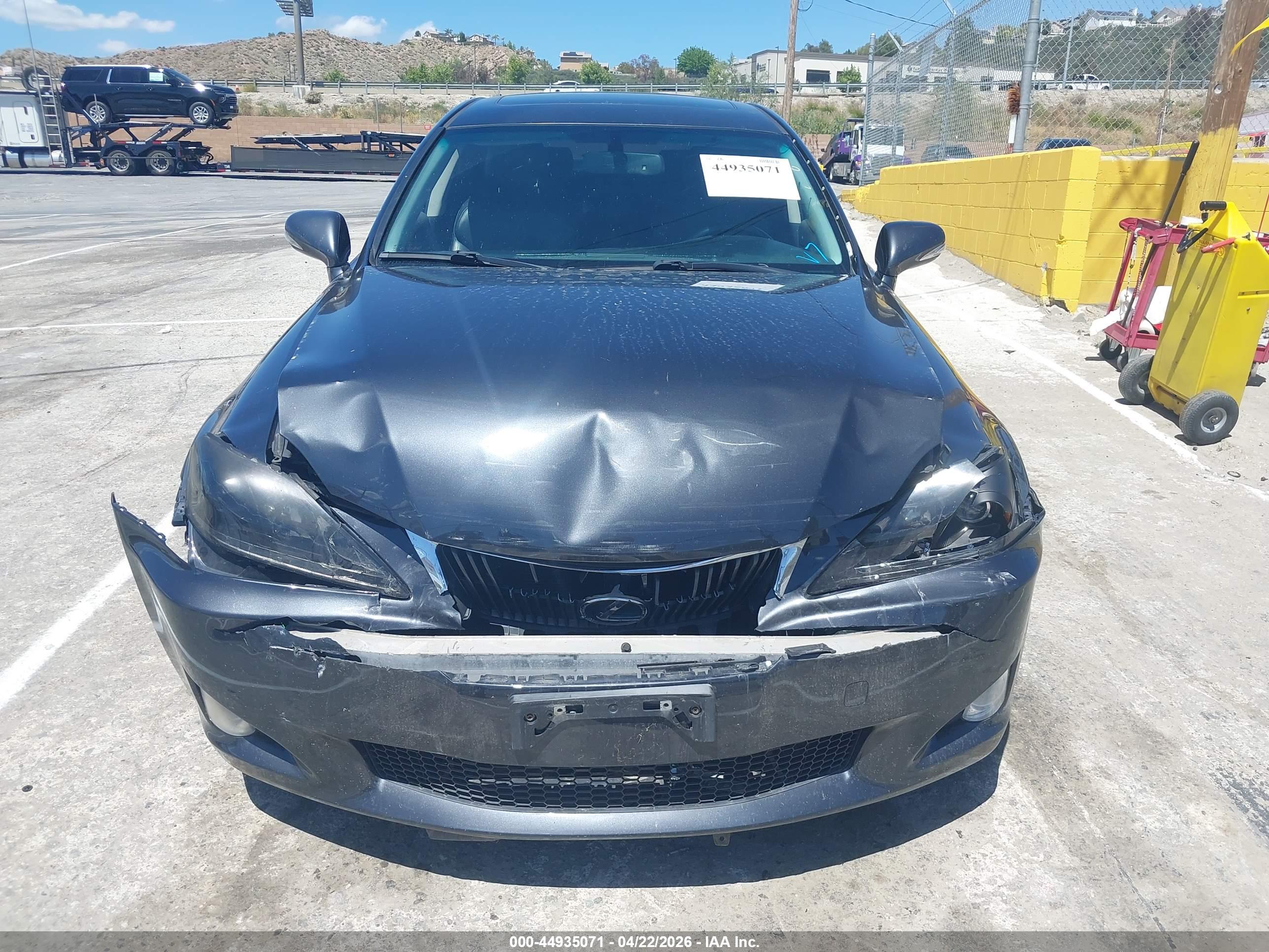 LEXUS IS image 6