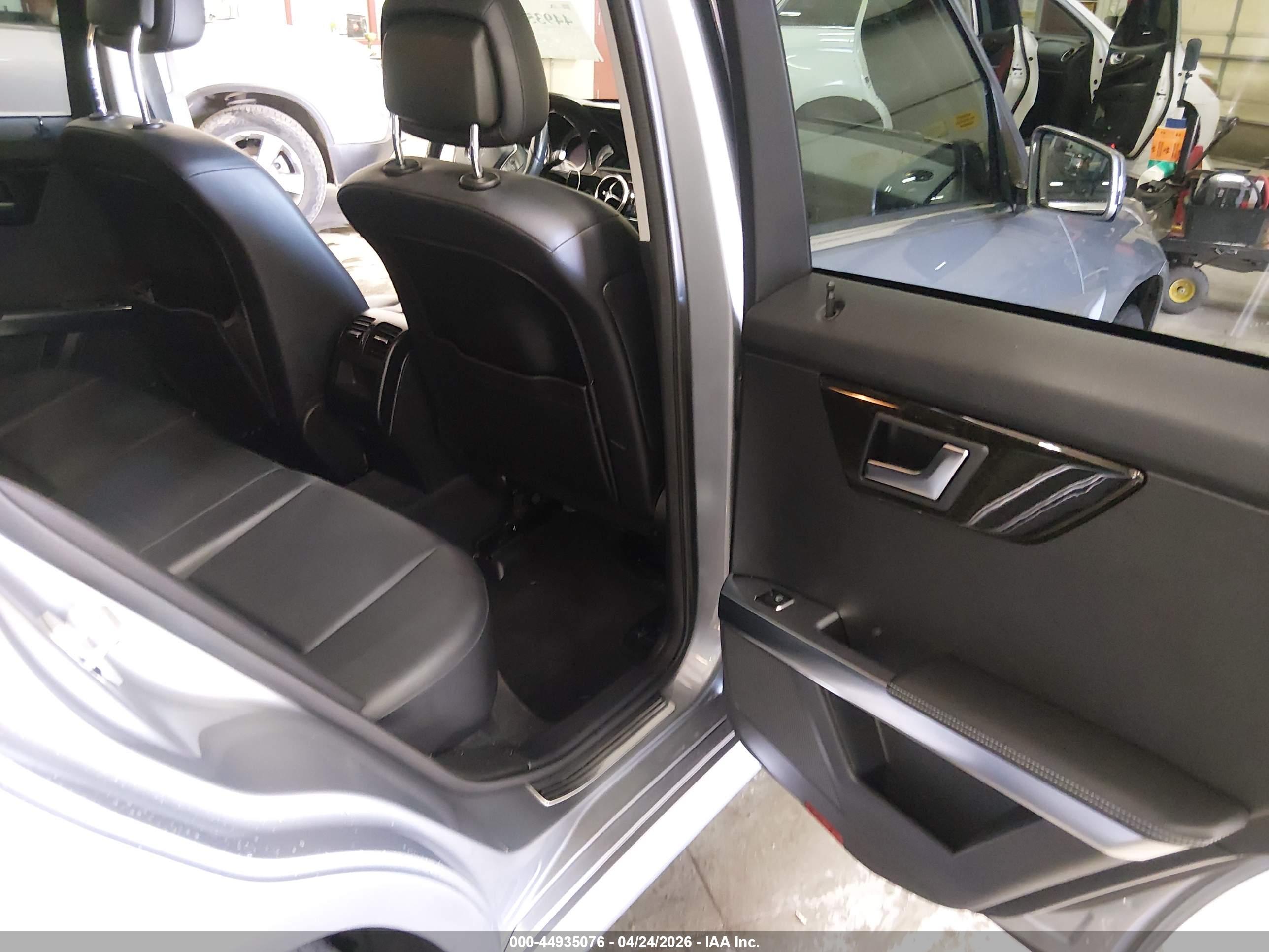 MERCEDES-BENZ GLK image 8