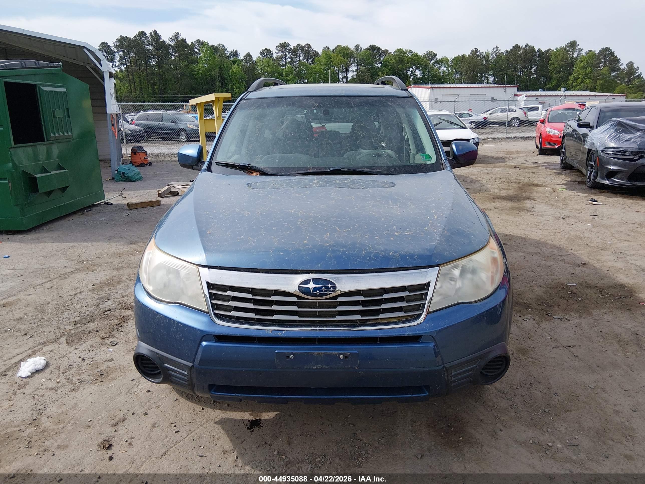 SUBARU FORESTER image 6