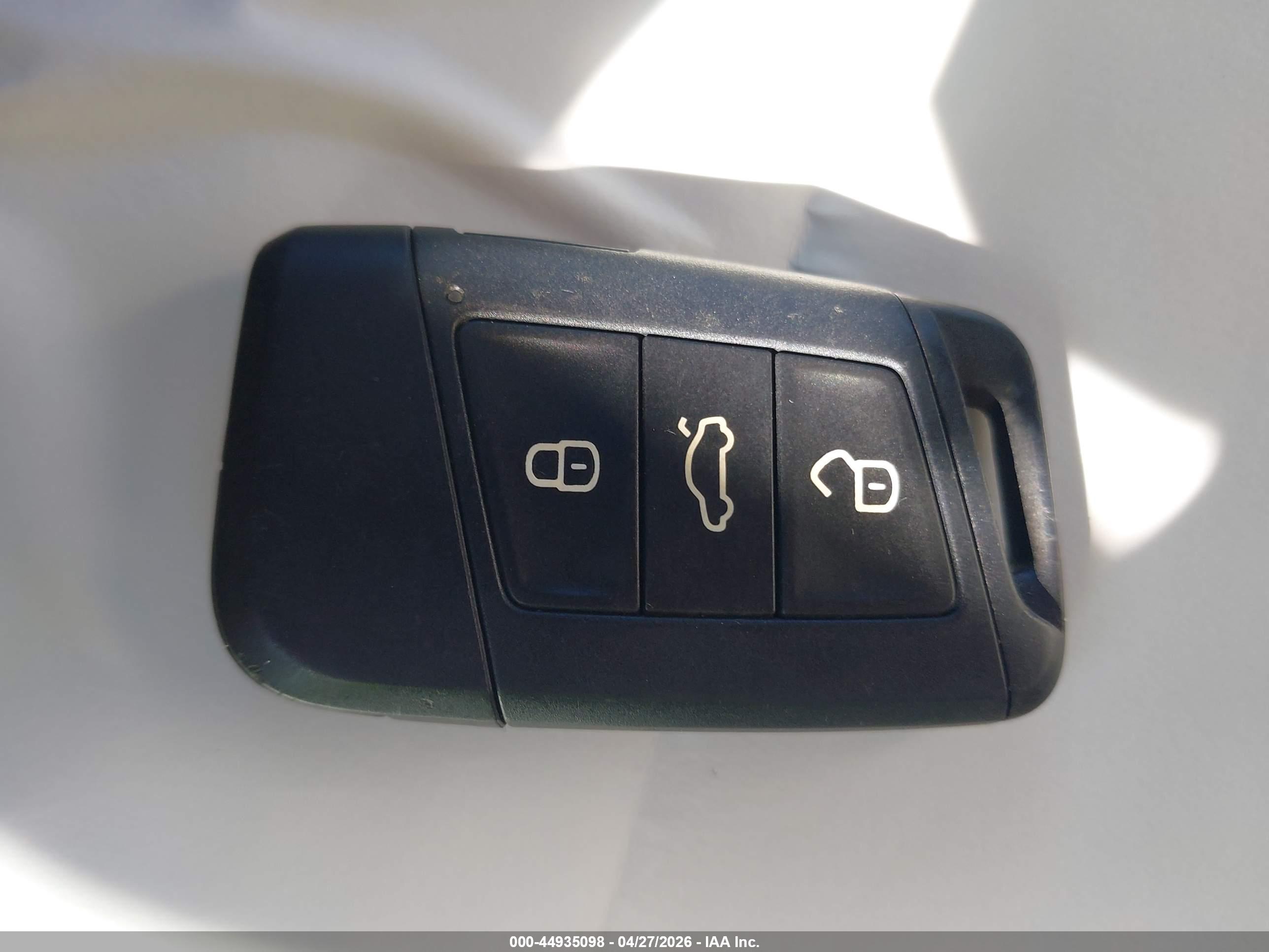VOLKSWAGEN JETTA image 11