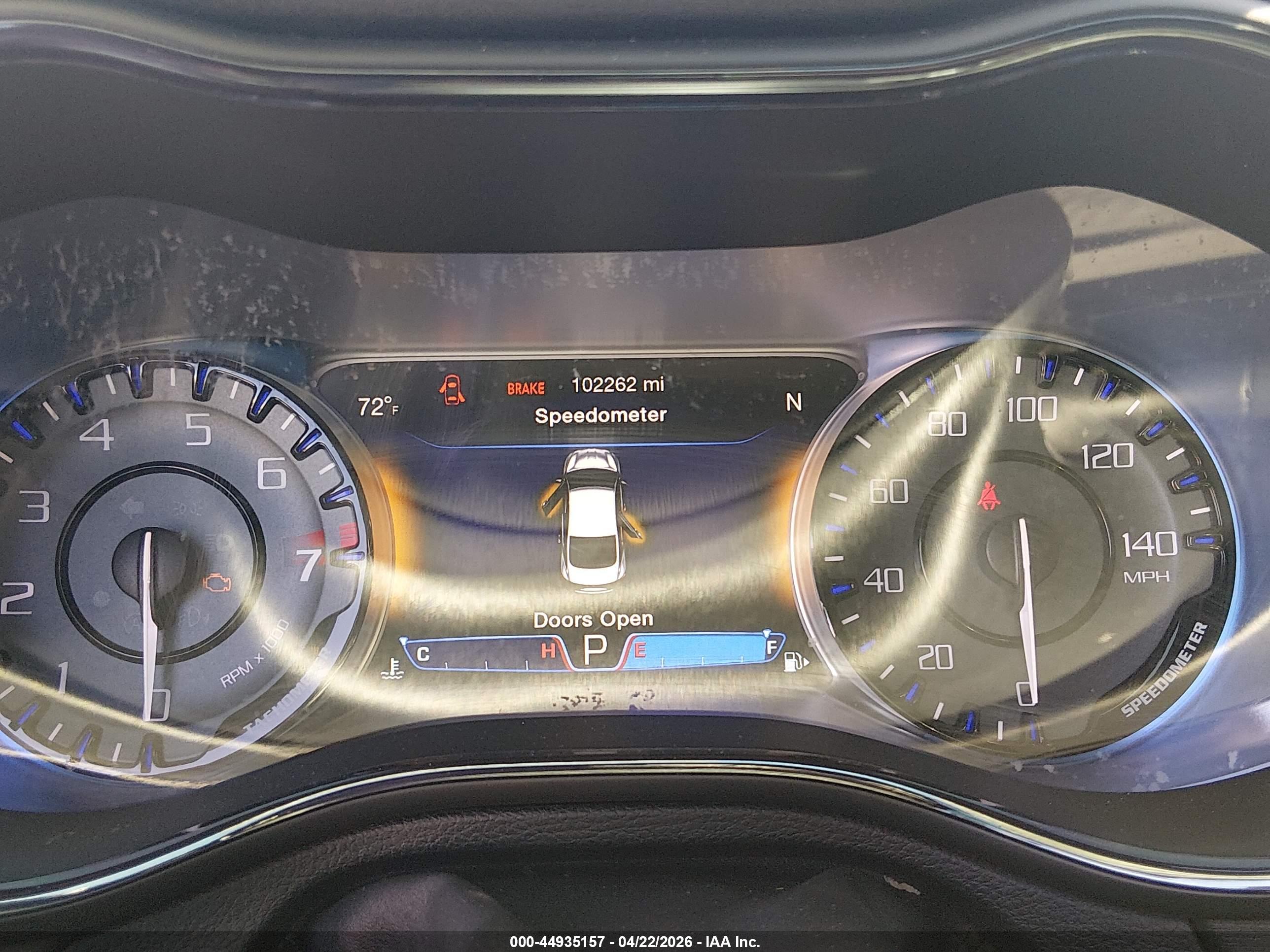 CHRYSLER 200 image 7