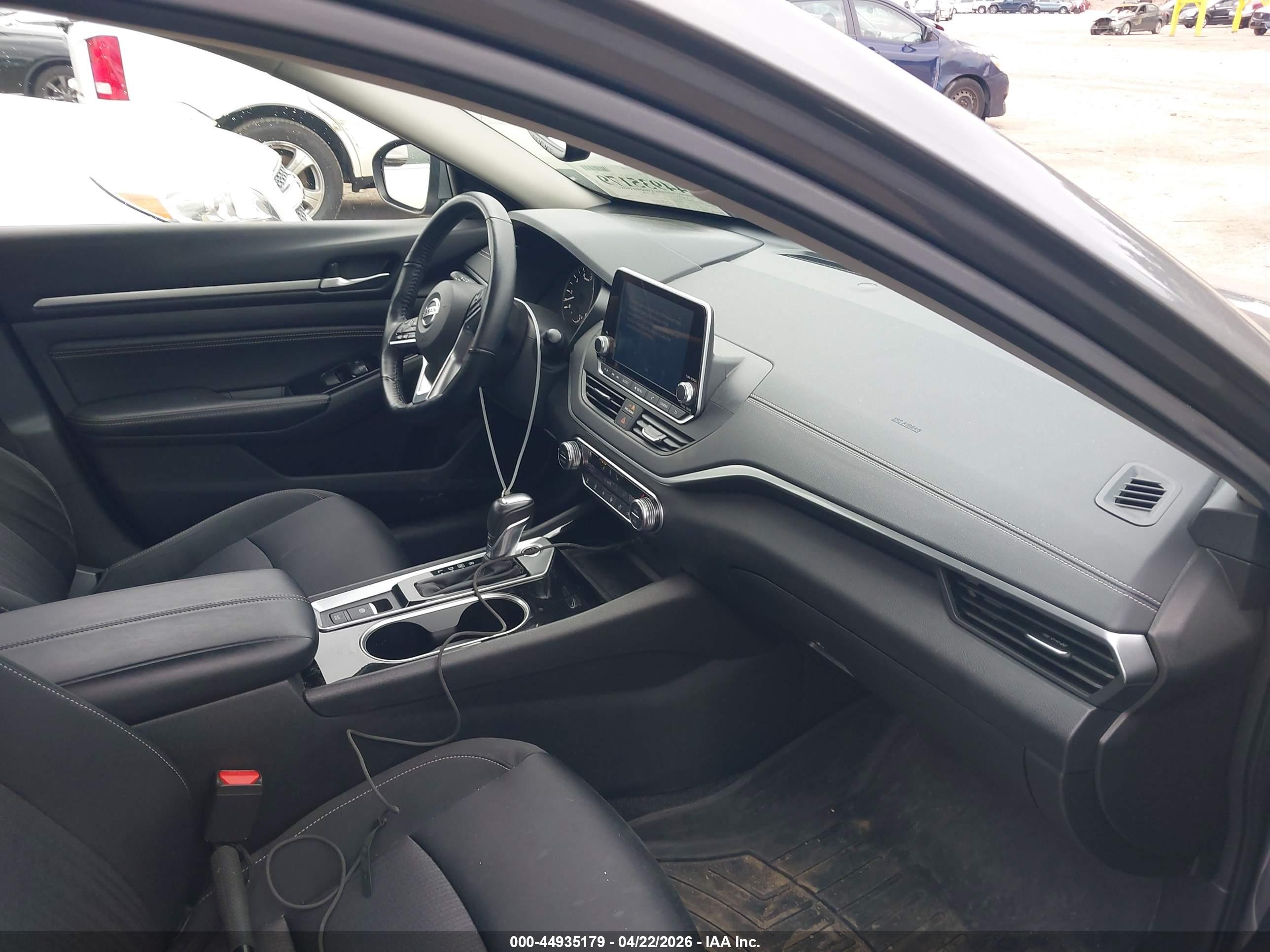 NISSAN ALTIMA image 5
