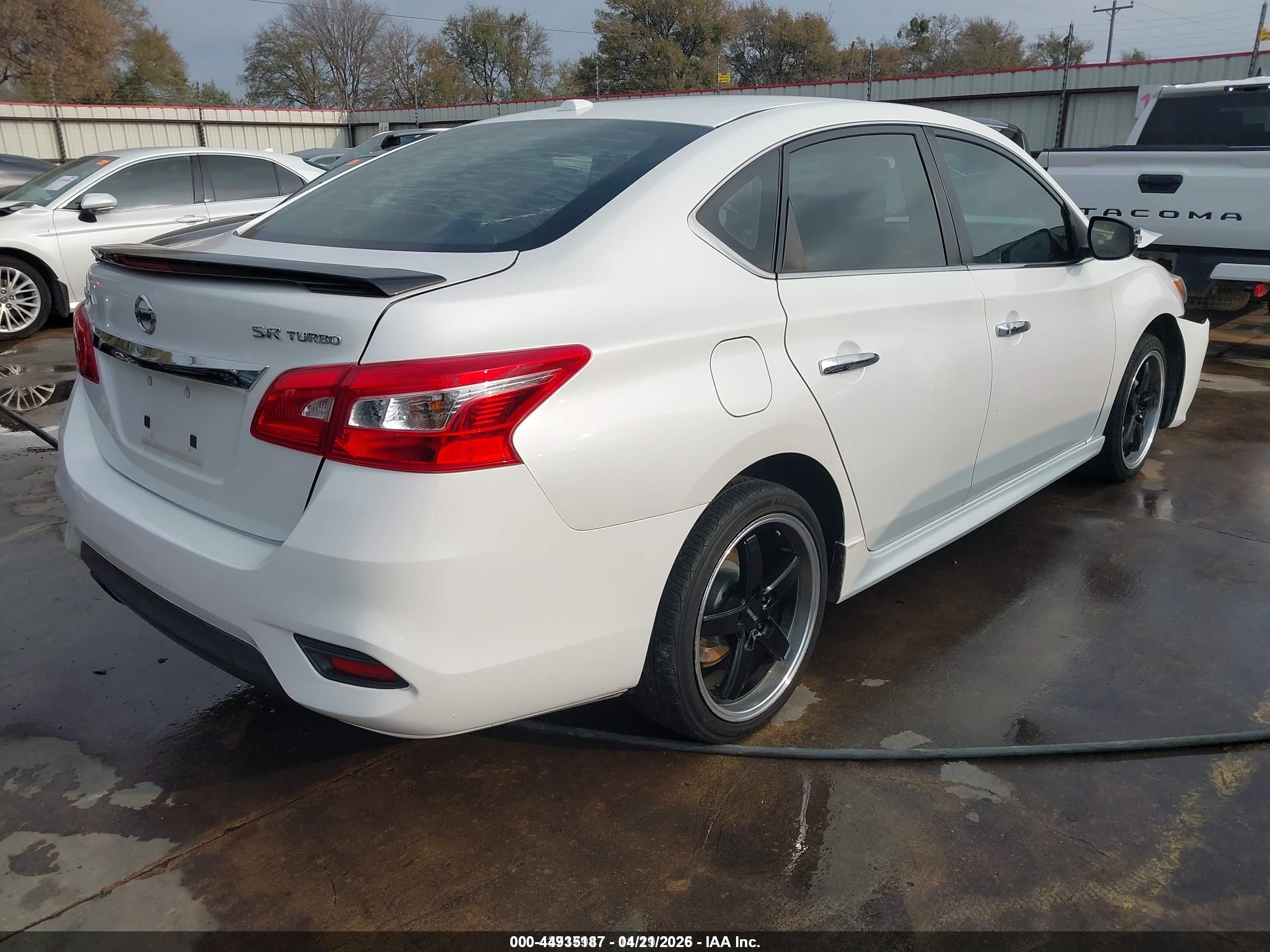 NISSAN SENTRA image 4