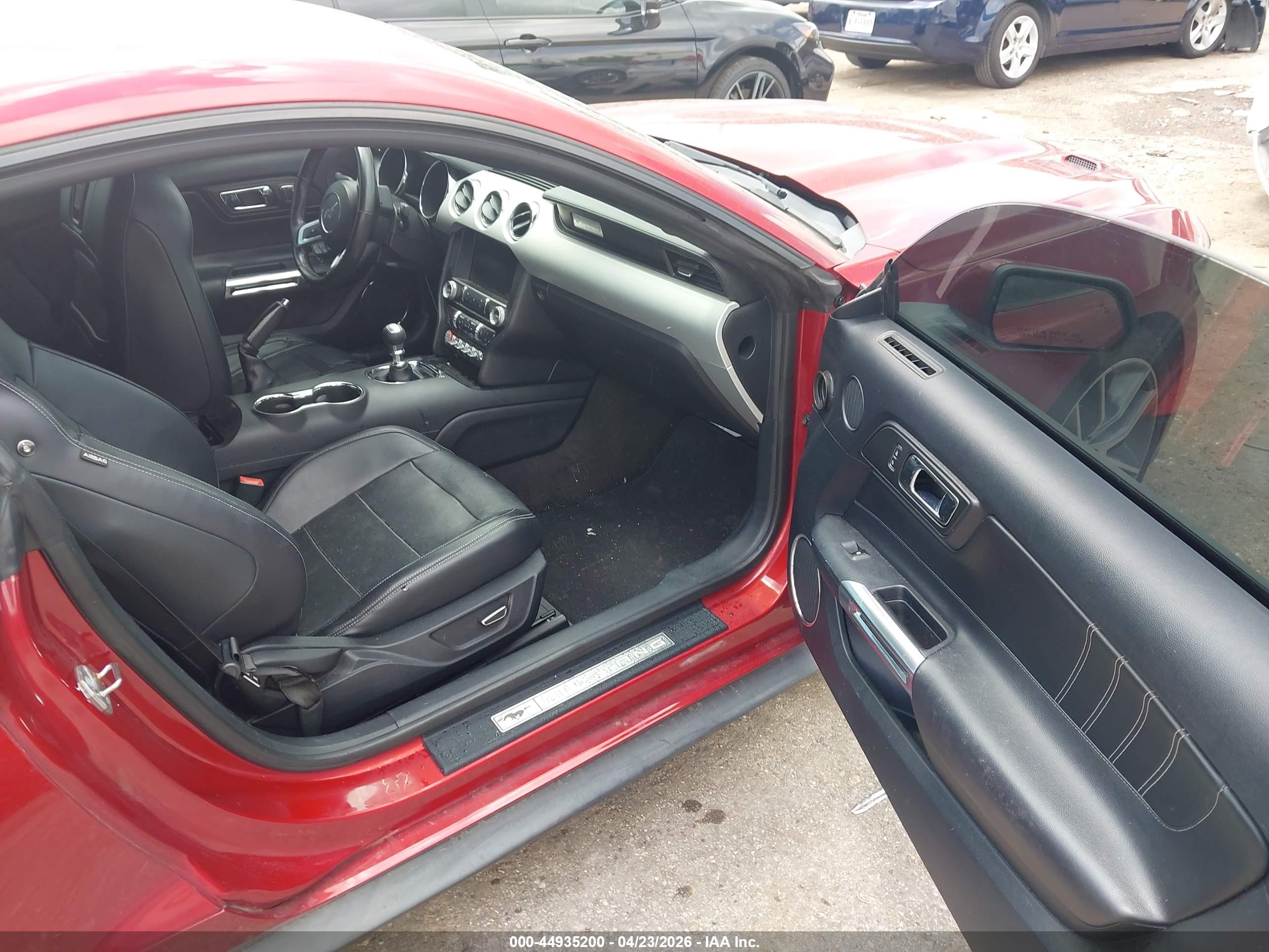 FORD MUSTANG image 5