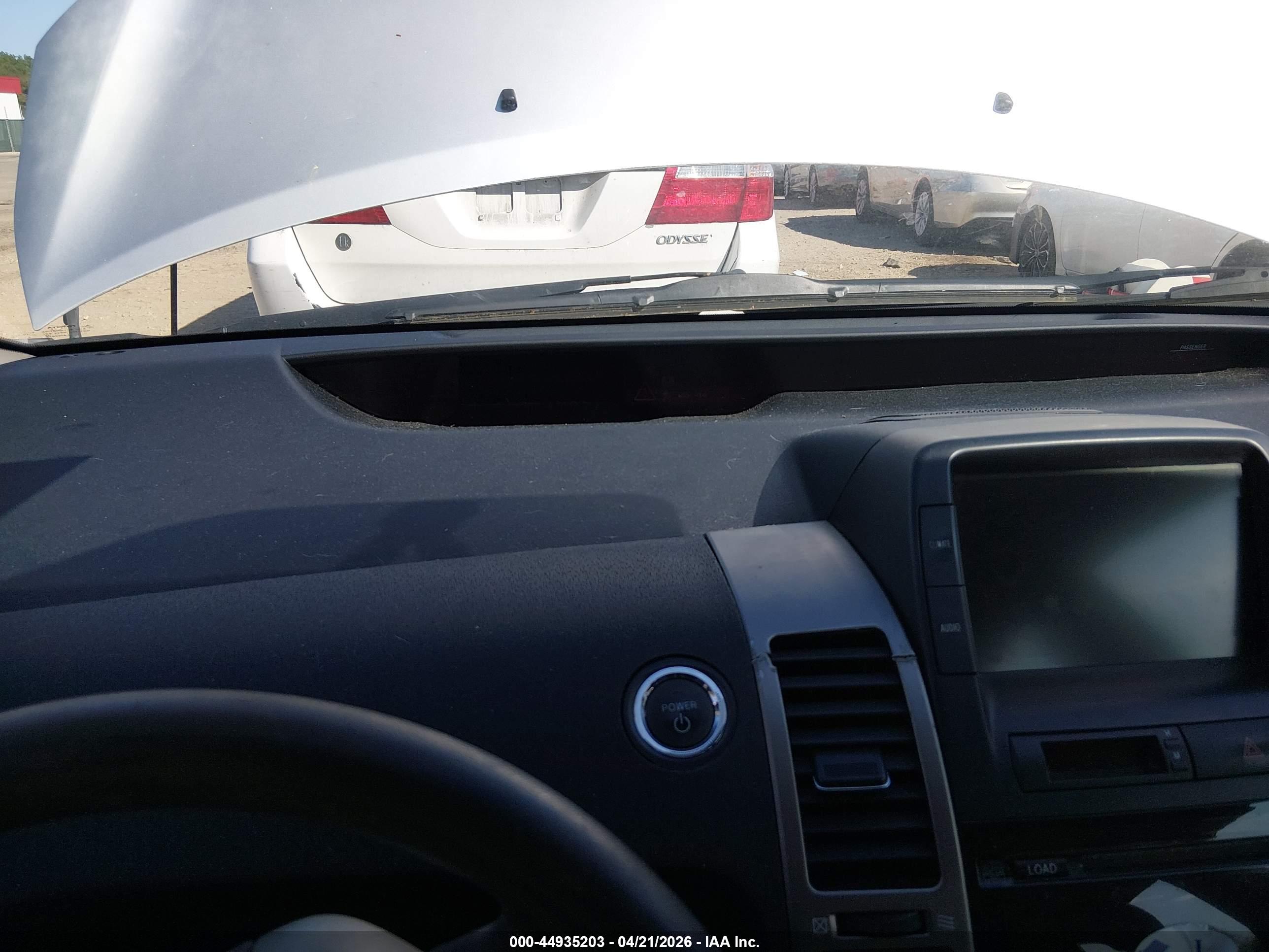 TOYOTA PRIUS image 7