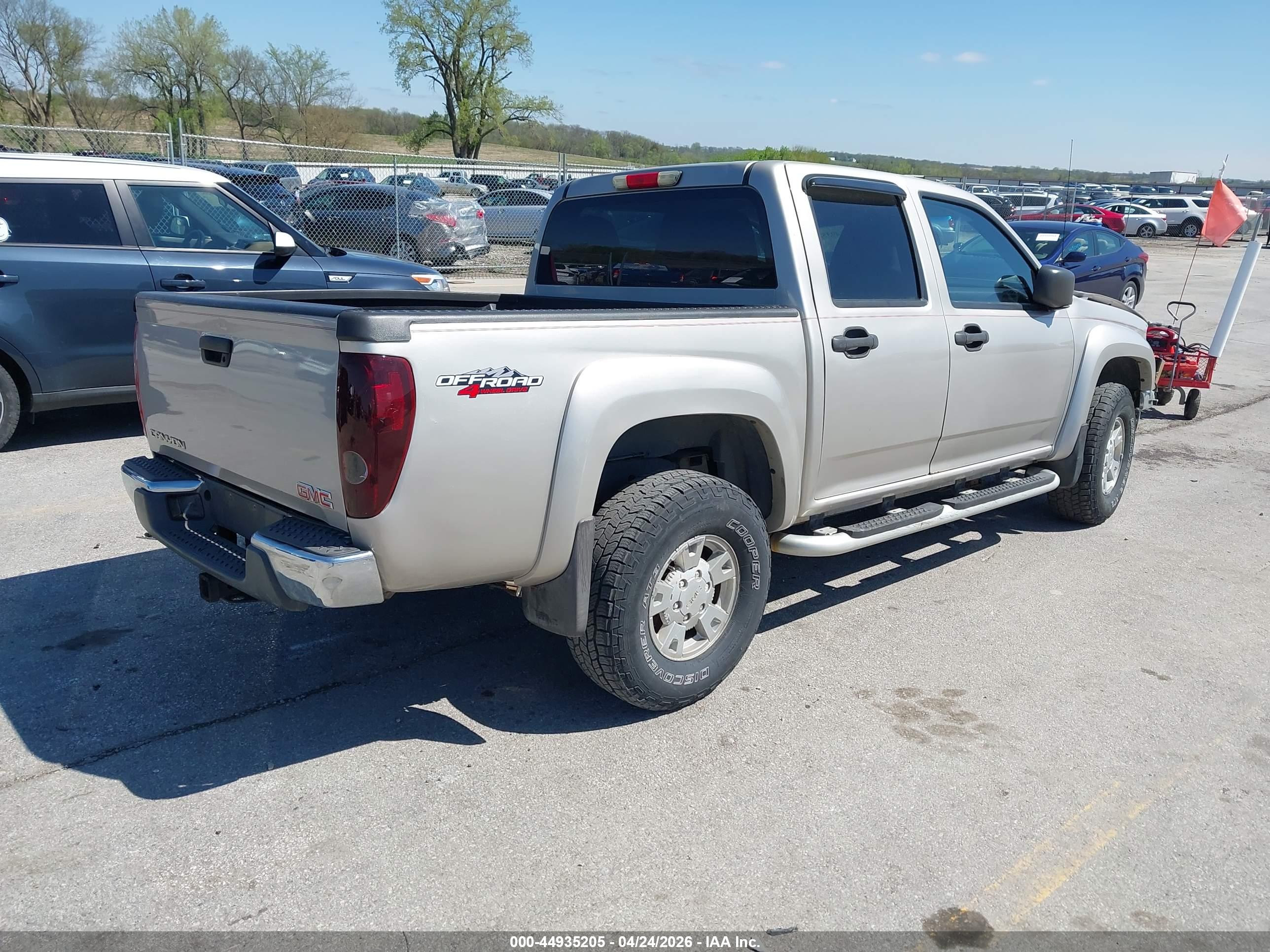 GMC CANYON image 4