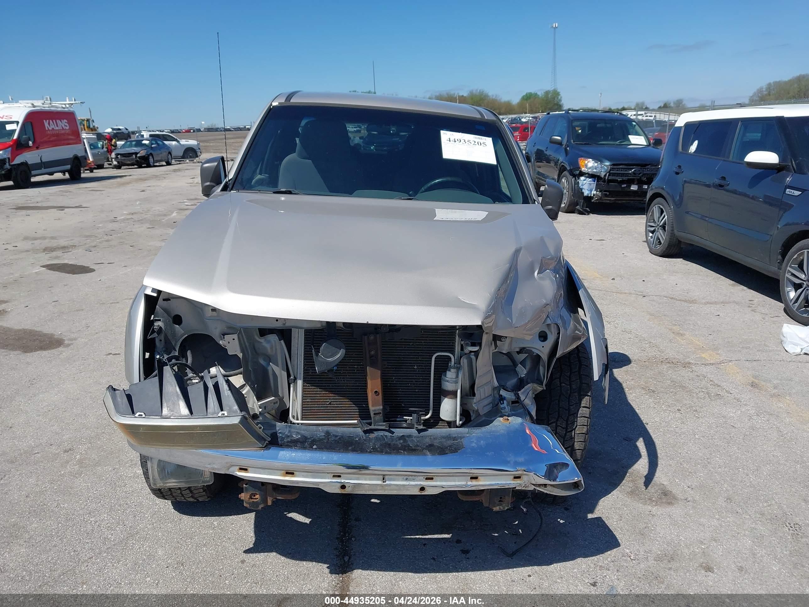 GMC CANYON image 6