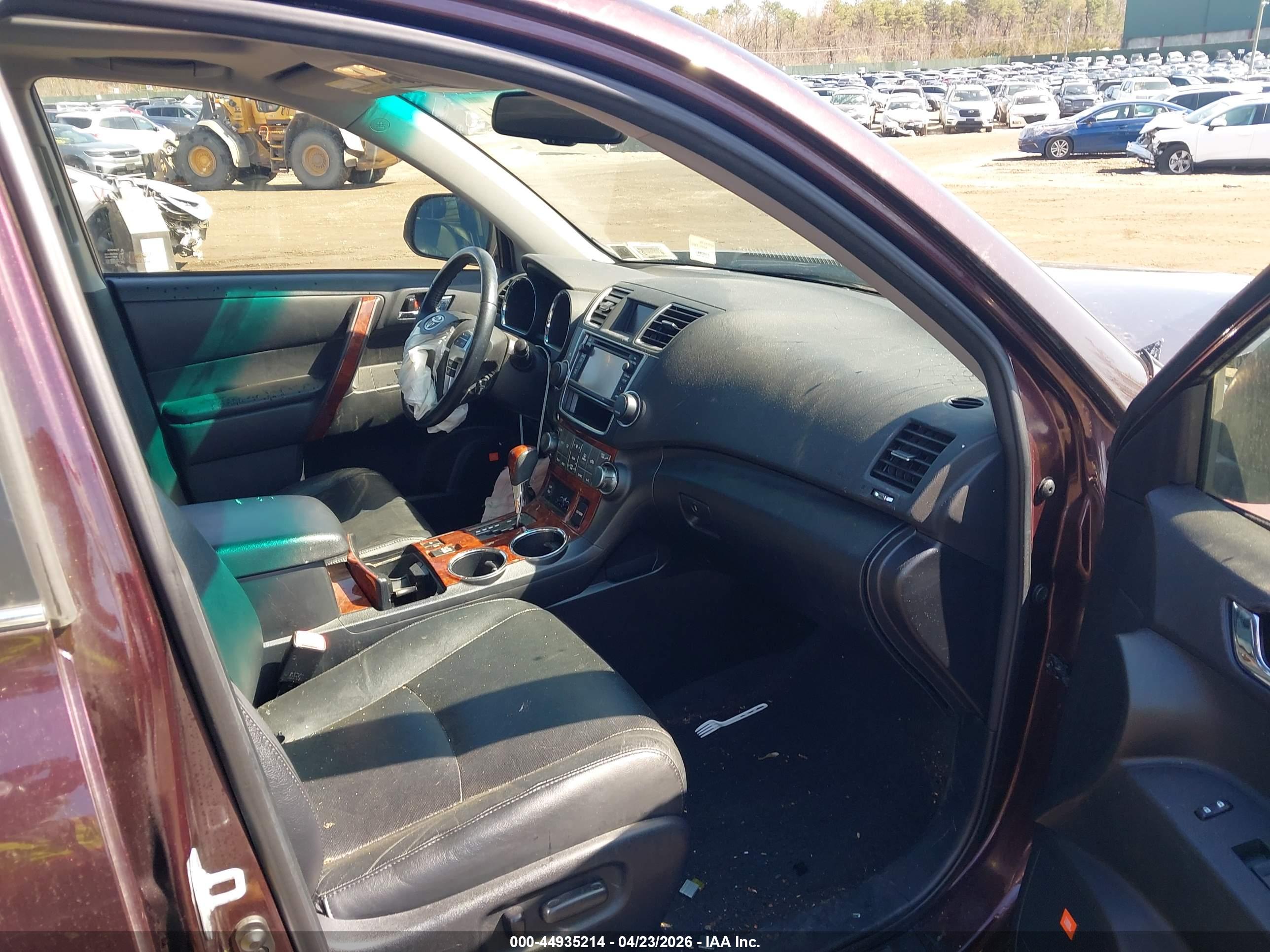 TOYOTA HIGHLANDER image 5