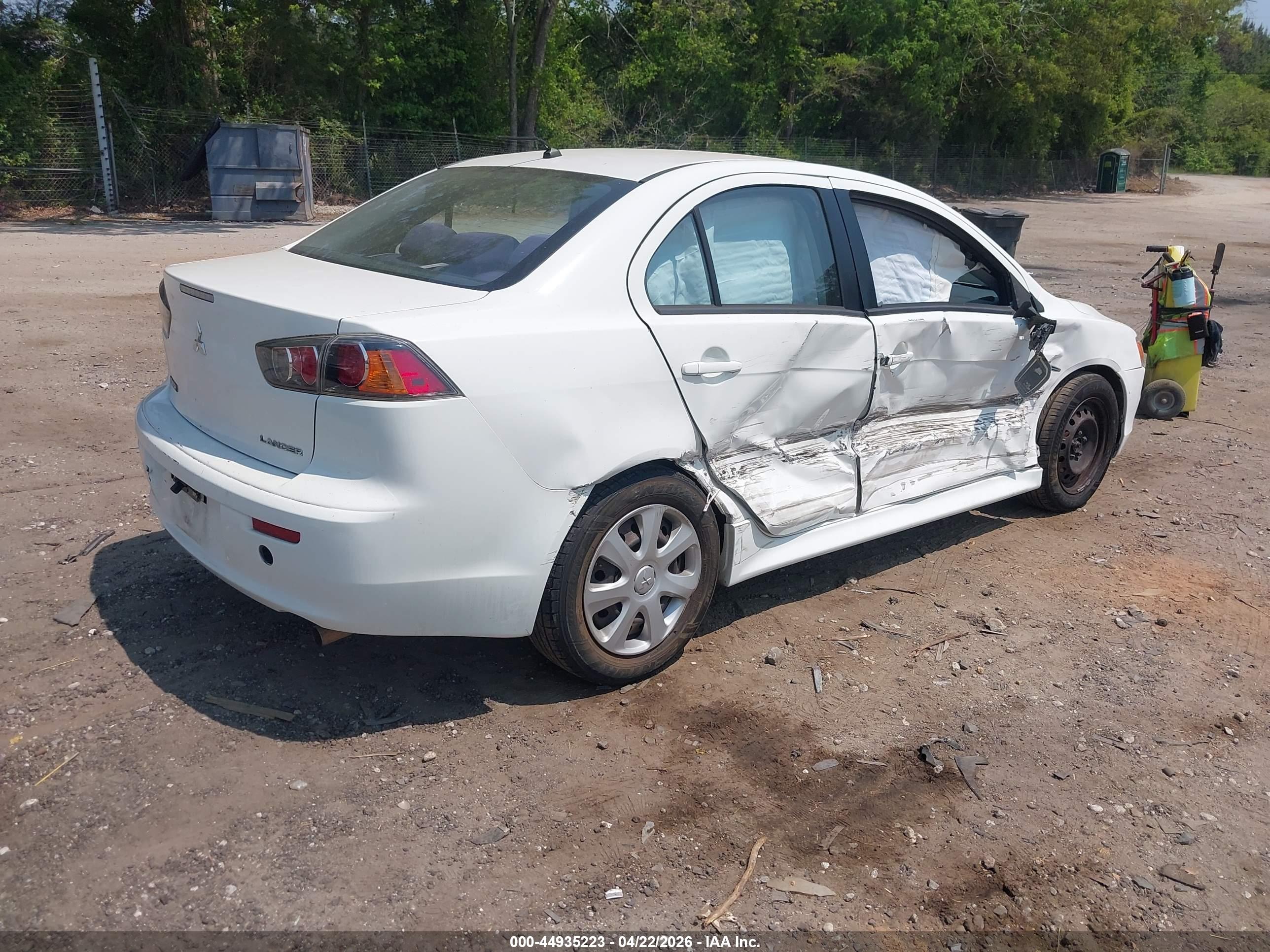 MITSUBISHI LANCER image 4