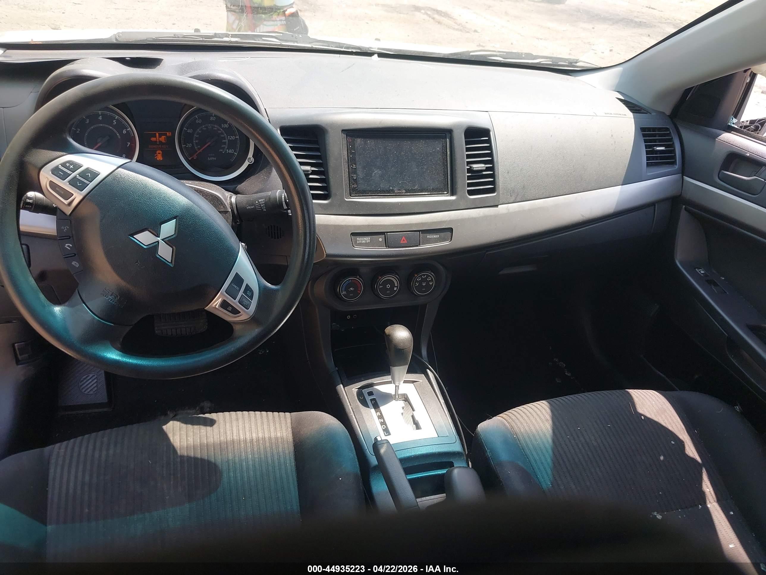MITSUBISHI LANCER image 5