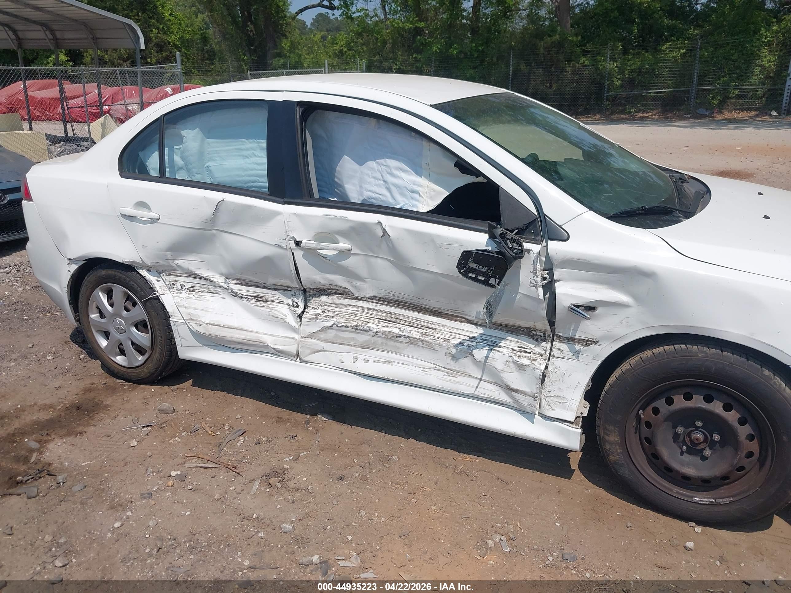 MITSUBISHI LANCER image 6