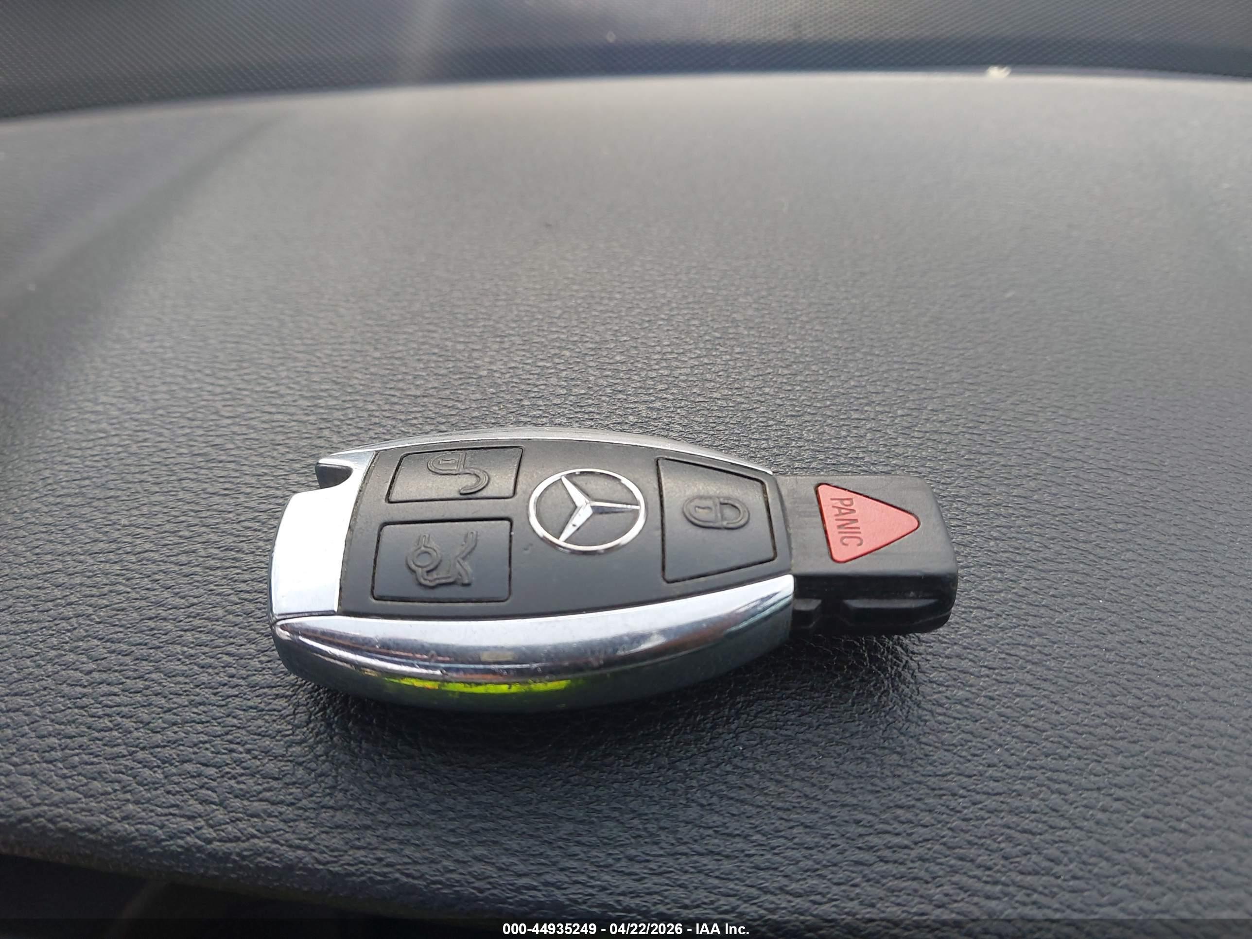 MERCEDES-BENZ E image 11