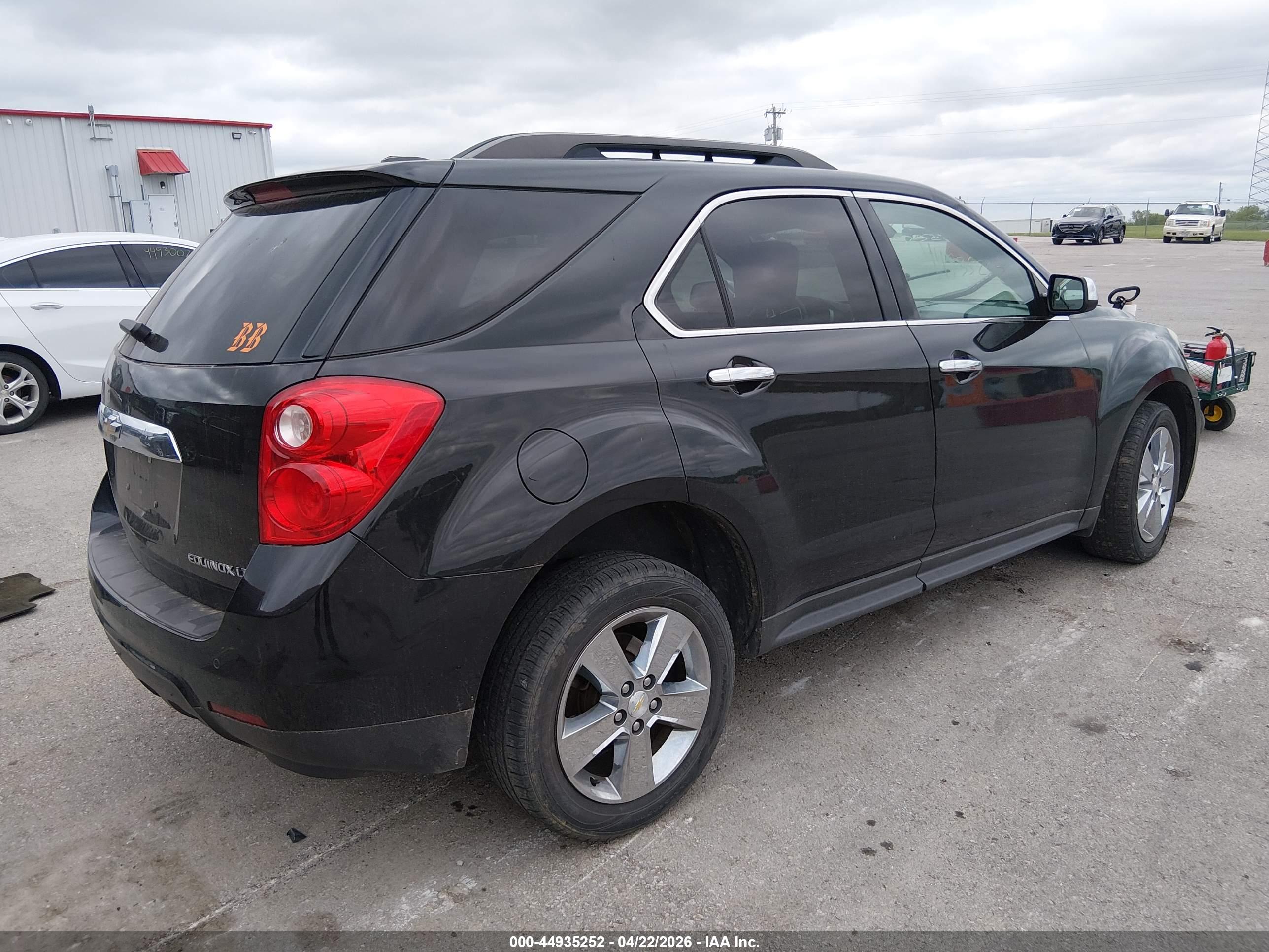 CHEVROLET EQUINOX image 4