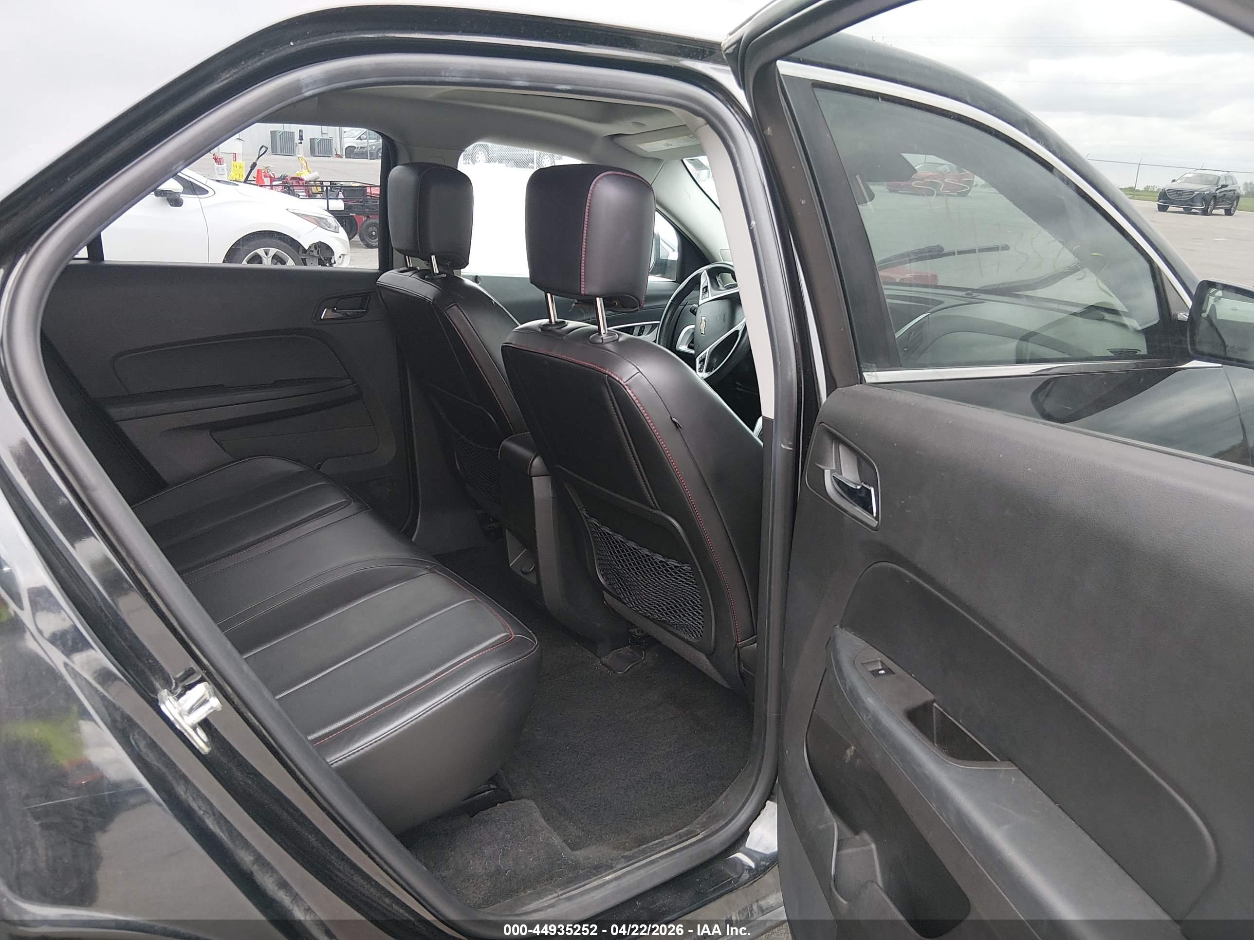 CHEVROLET EQUINOX image 8